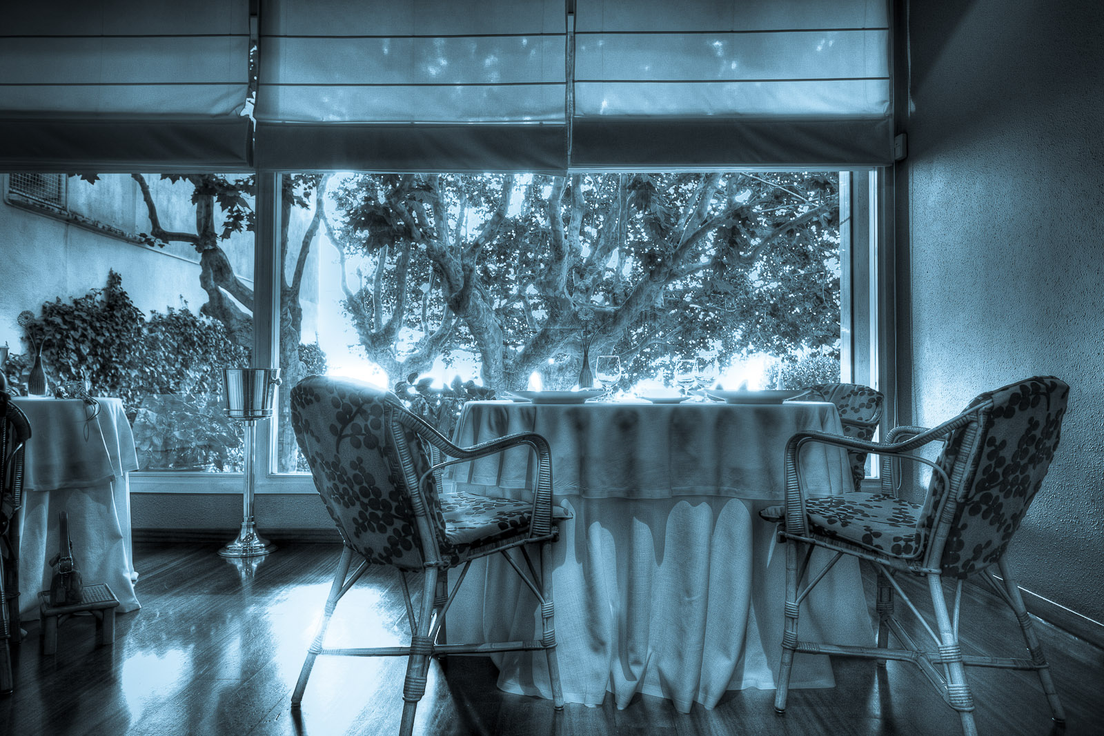 First dining room, staring out to the ocean