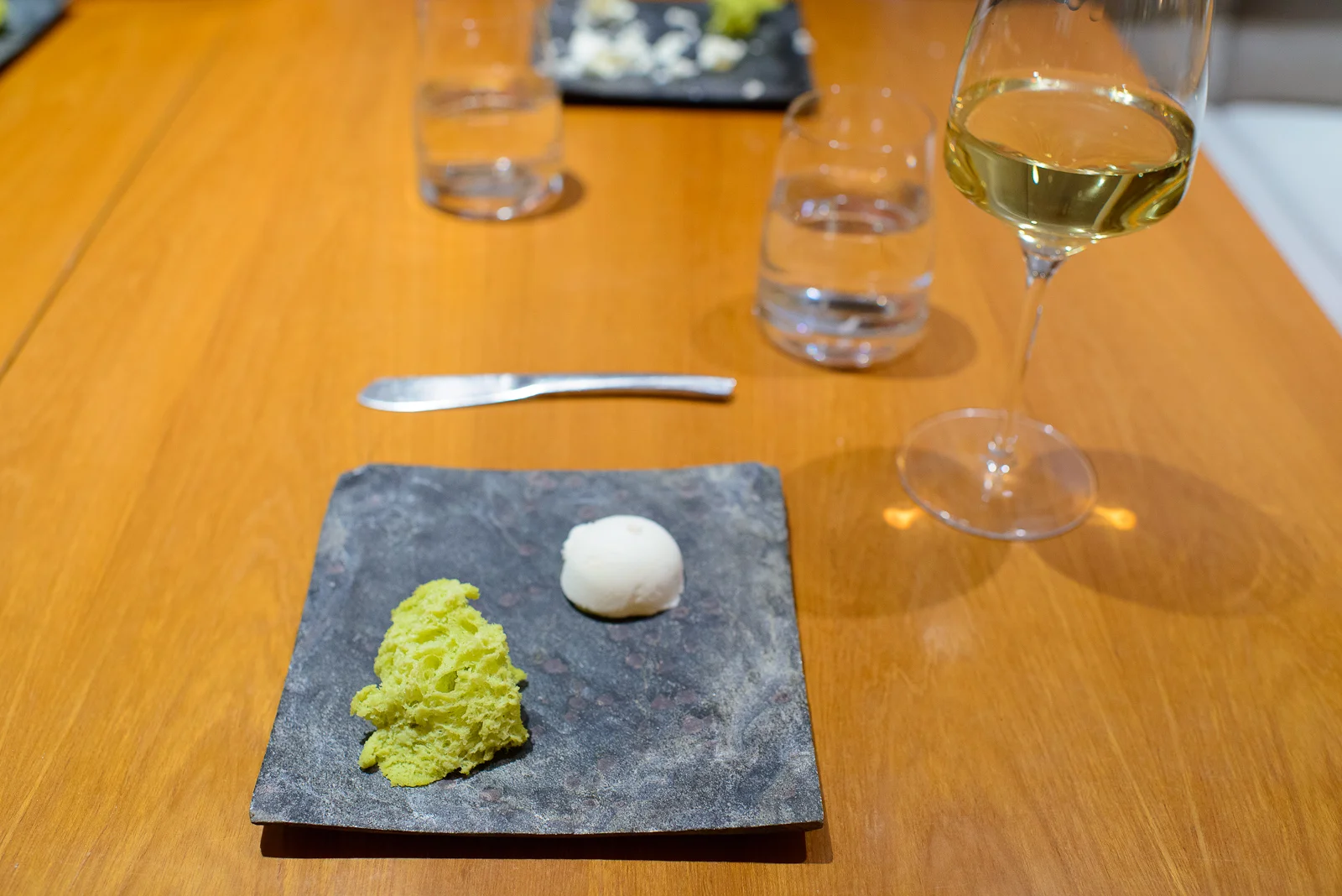 Amuse bouche 1: Springtime bread and butter, asparagus chiffon c