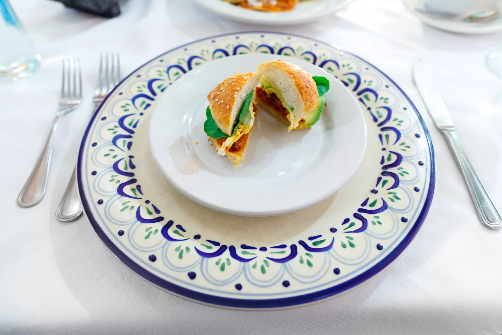 Cemita de carne enchilada