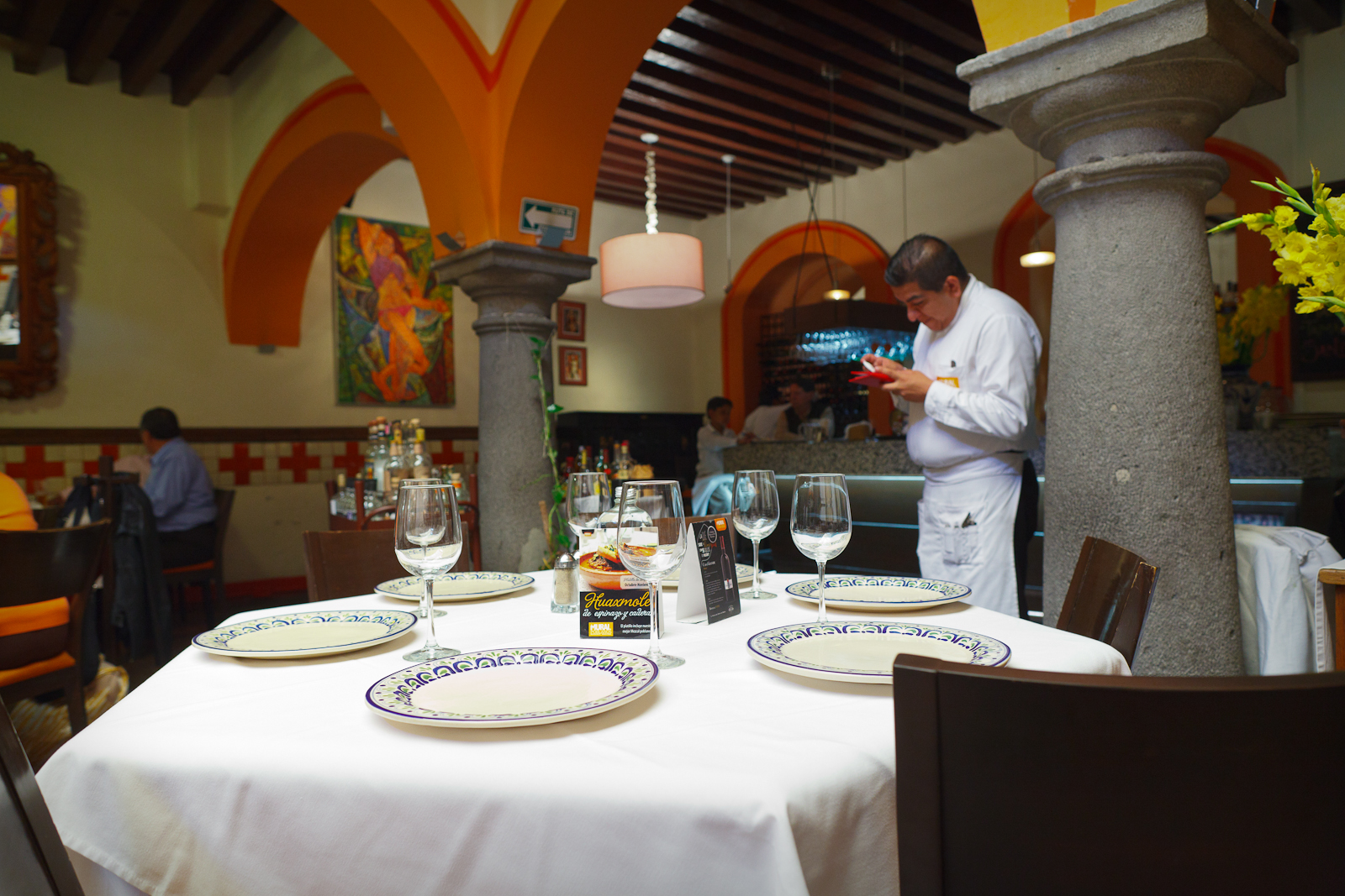 Tables at El Mural de los Poblanos