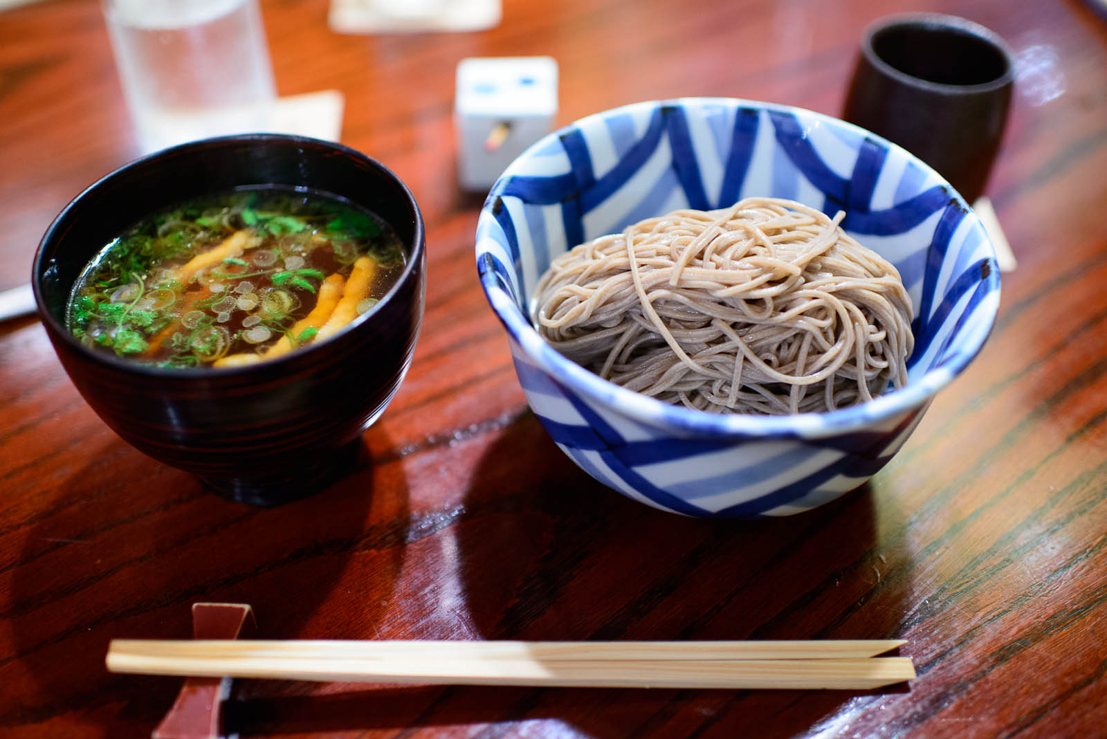 Kamo tsuki soba - chilled buckwheat noodles with hot duck dippin