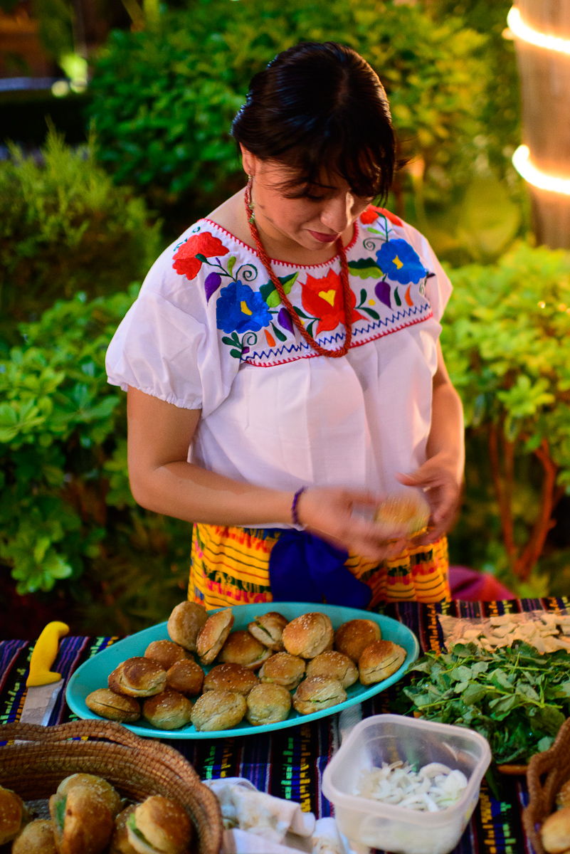 One pápalo leaf per cemita