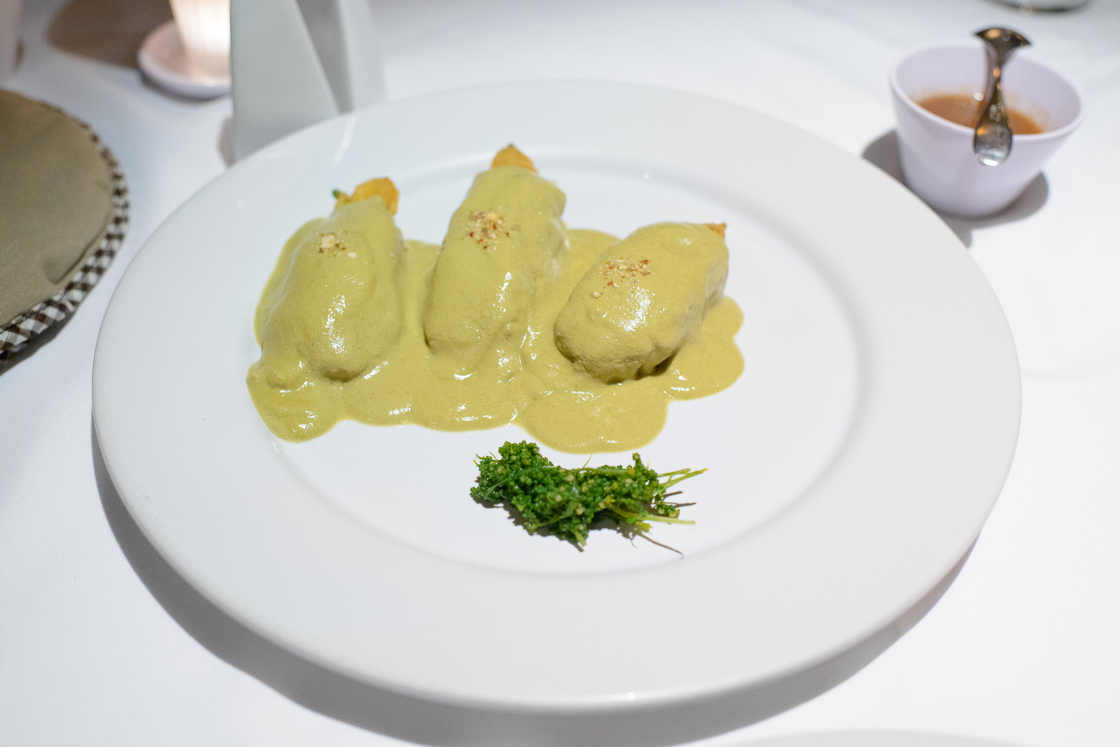 Huazontles en dos moles con pipián verde (Mexican huazontle in