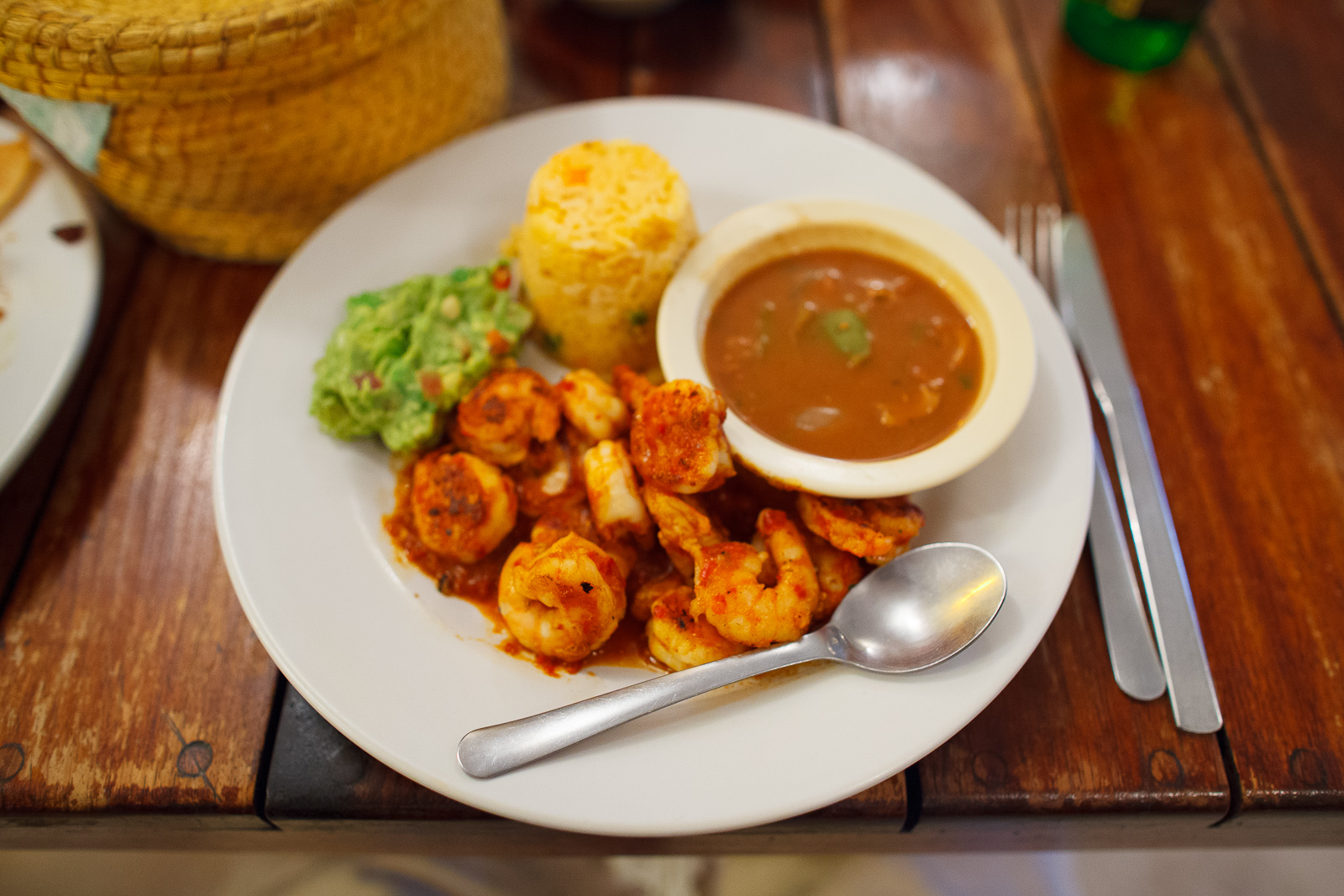 Camarones al chipotle - asados y cocinados en una salsa de chipo