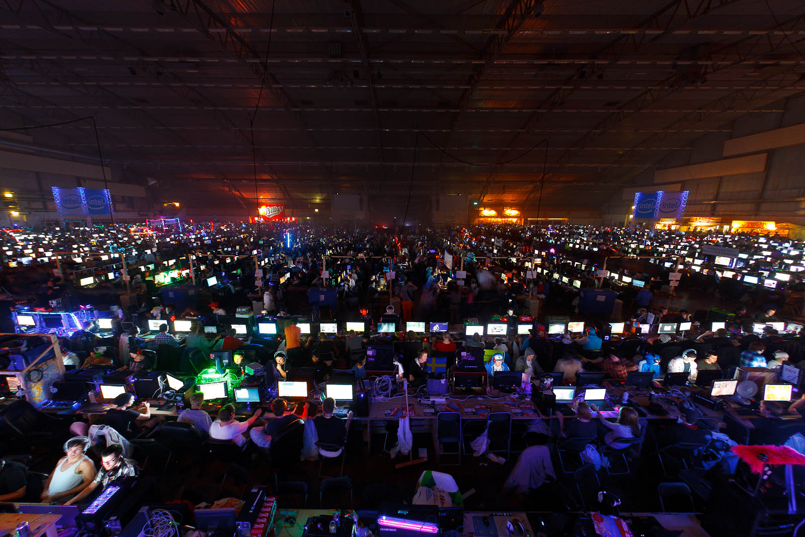 Lights out at DreamHack Winter 2011