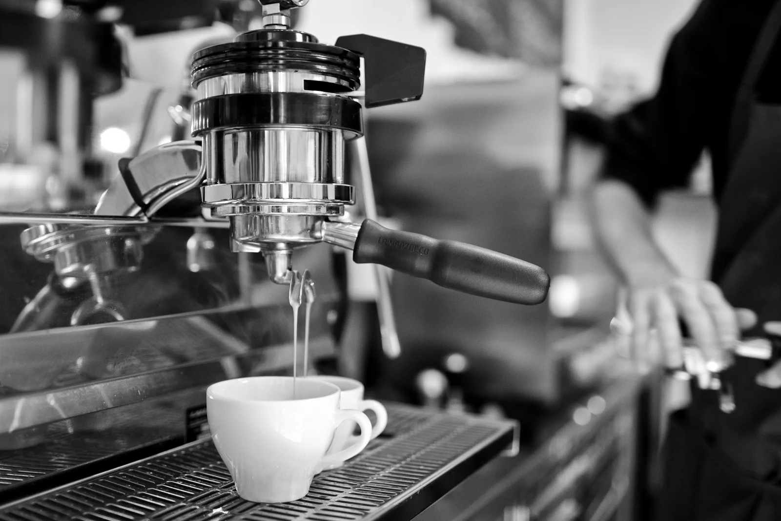 Pulling a cappuccino
