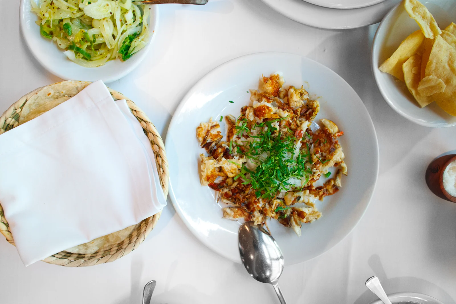 Jaiba suave (soft-shell crab with flour tortillas) (295 MXP)