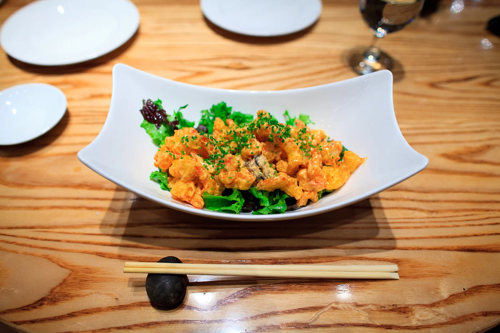 Camarón roca tempura con salsa cremosa picante (rock shrimp tempura with spicy cream sauce) (280 MXP)
