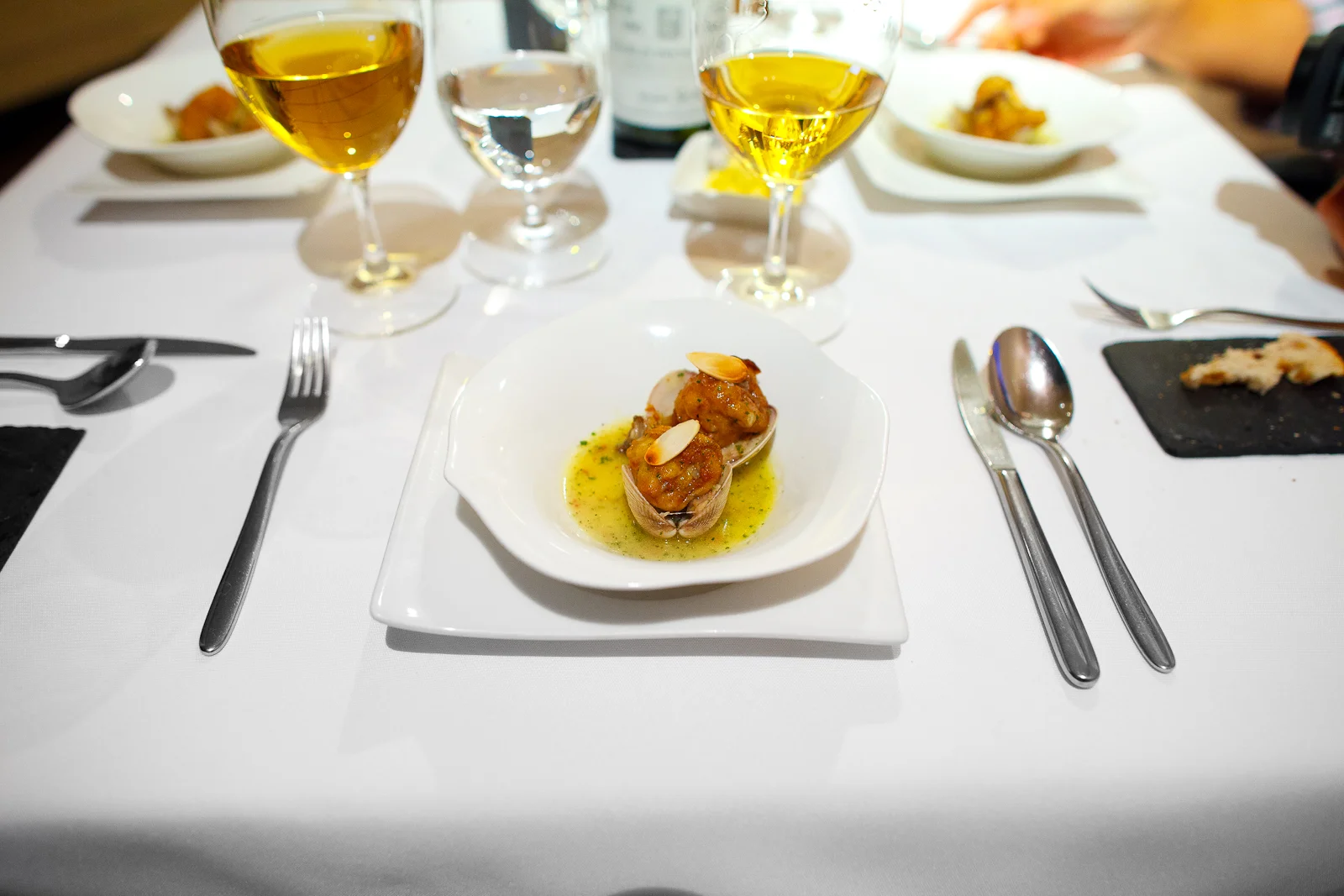 5th Course: Alcachofas con almejas (artichokes with clams)