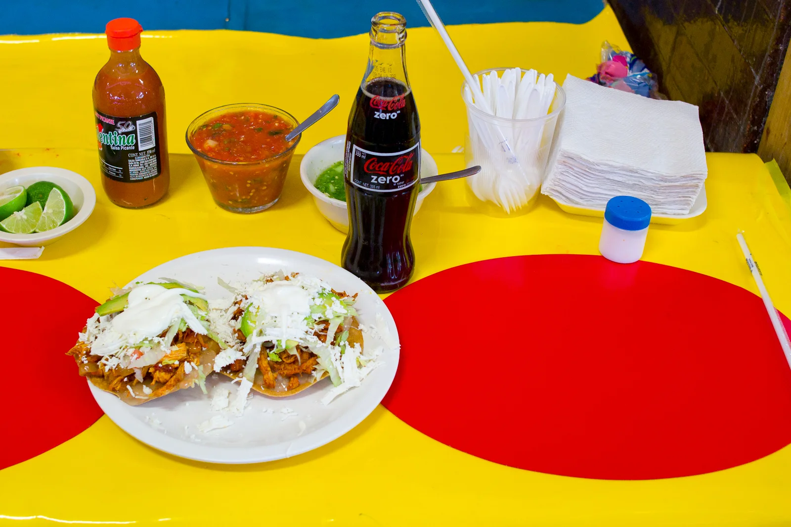Tostada de tinga (20 MXP)