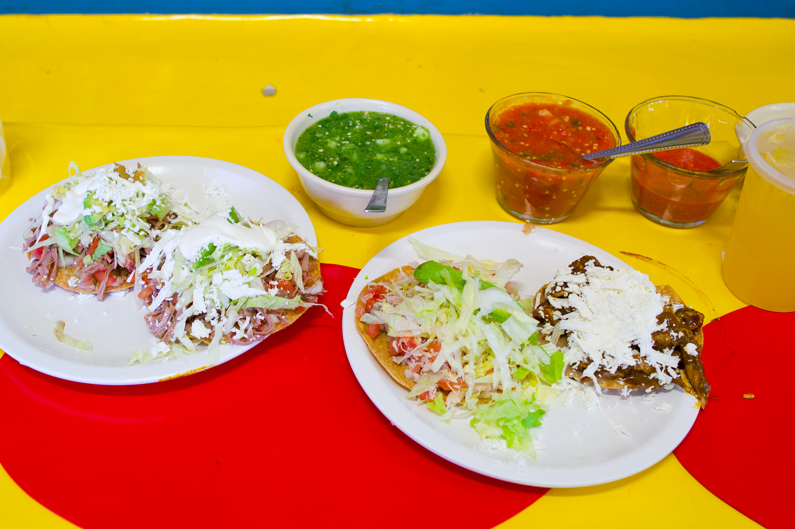 Tostadas de salpicón, mole con pollo (chicken and mole poblano), y jaiba (crab)