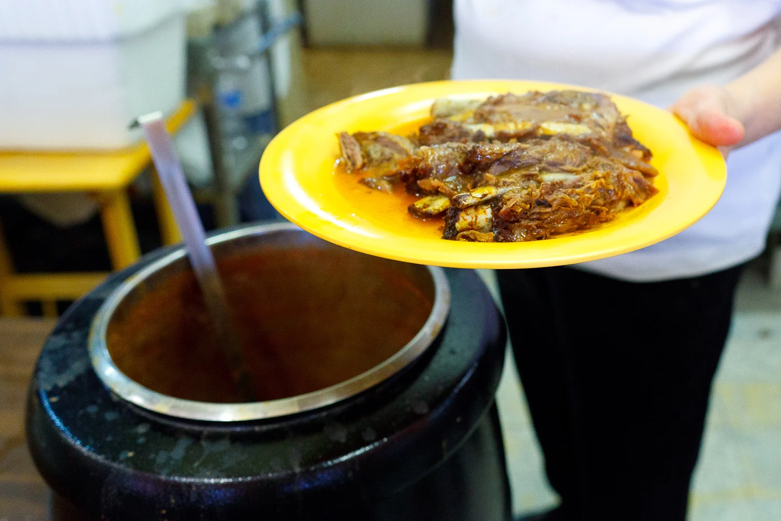 Bírria (goat stew)