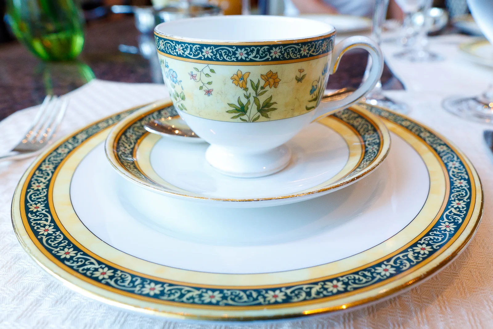 Black gold tea