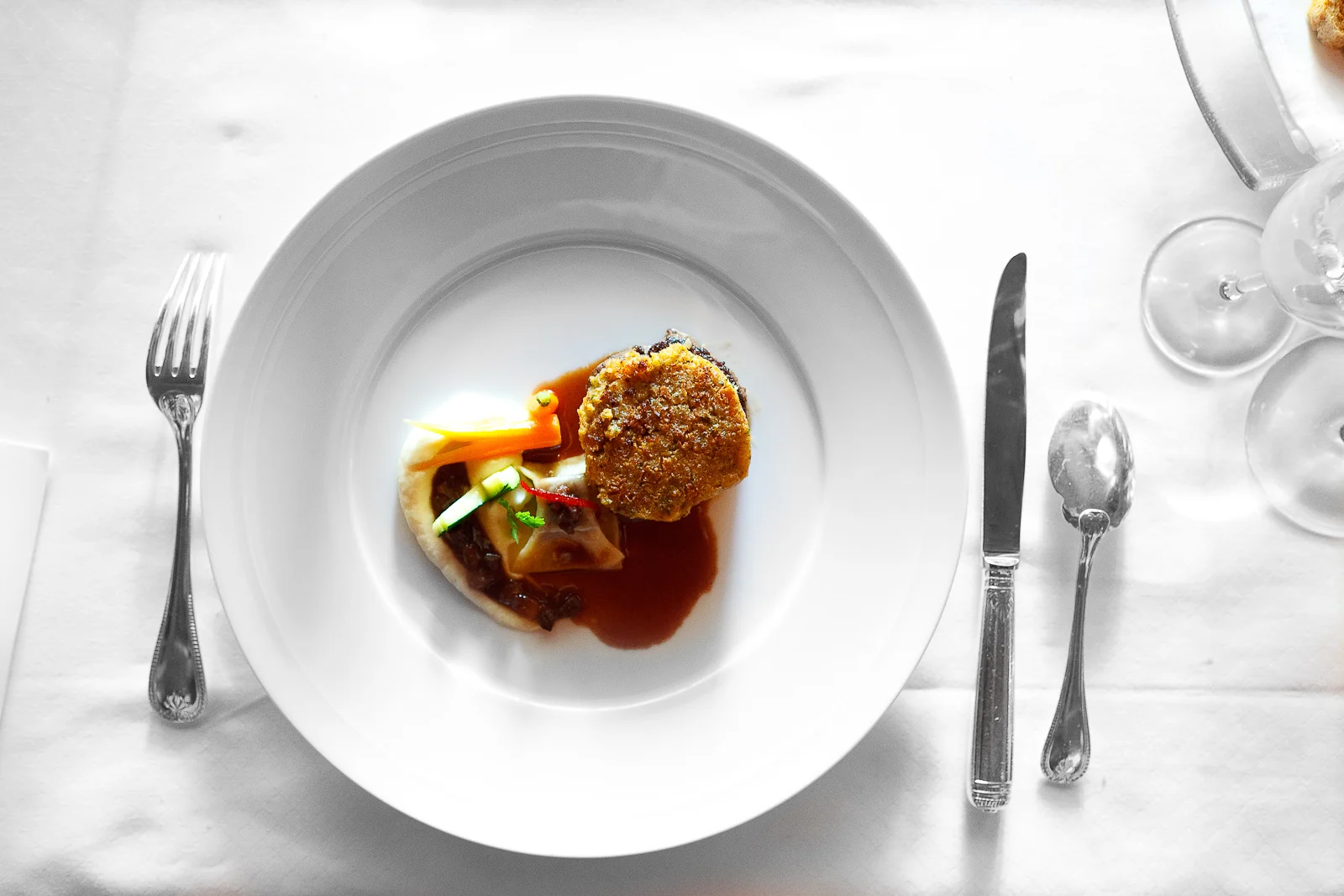4th Course: Fillet of beef, pepper crust, celery purée, red wine ravioli