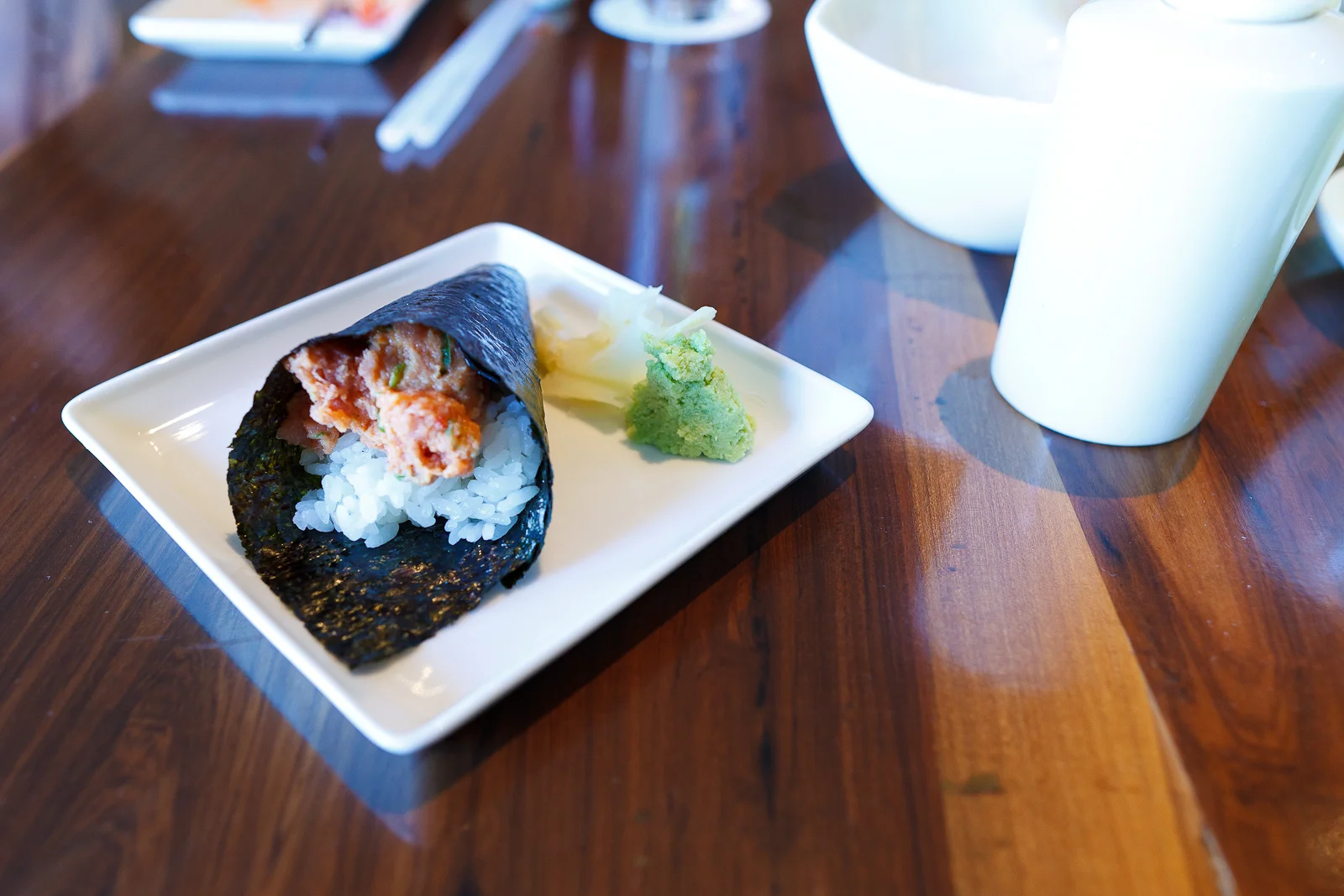 Spicy tuna hand roll