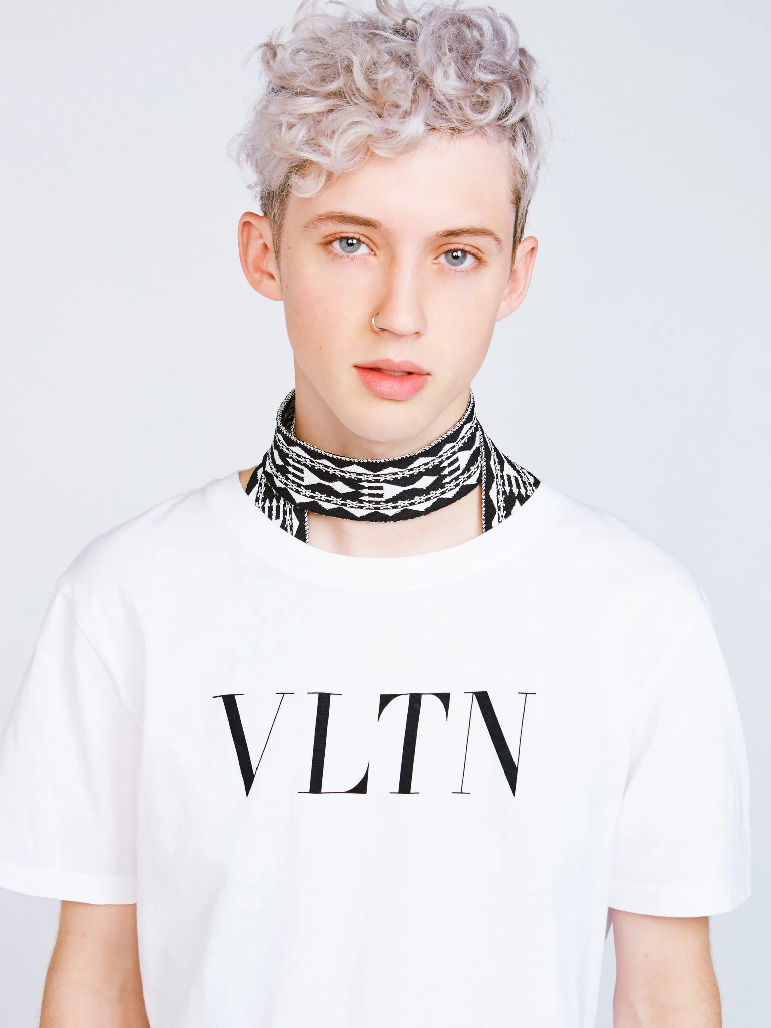TroyeSivan_366_ipad.jpg