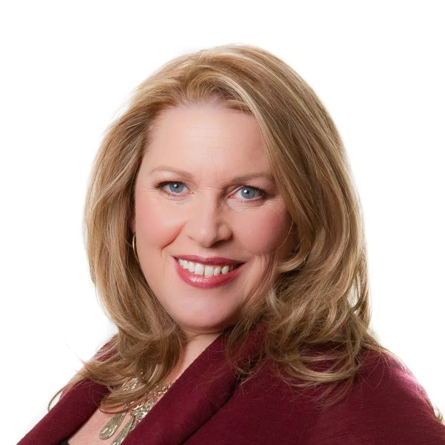 Lisa headshot.jpg