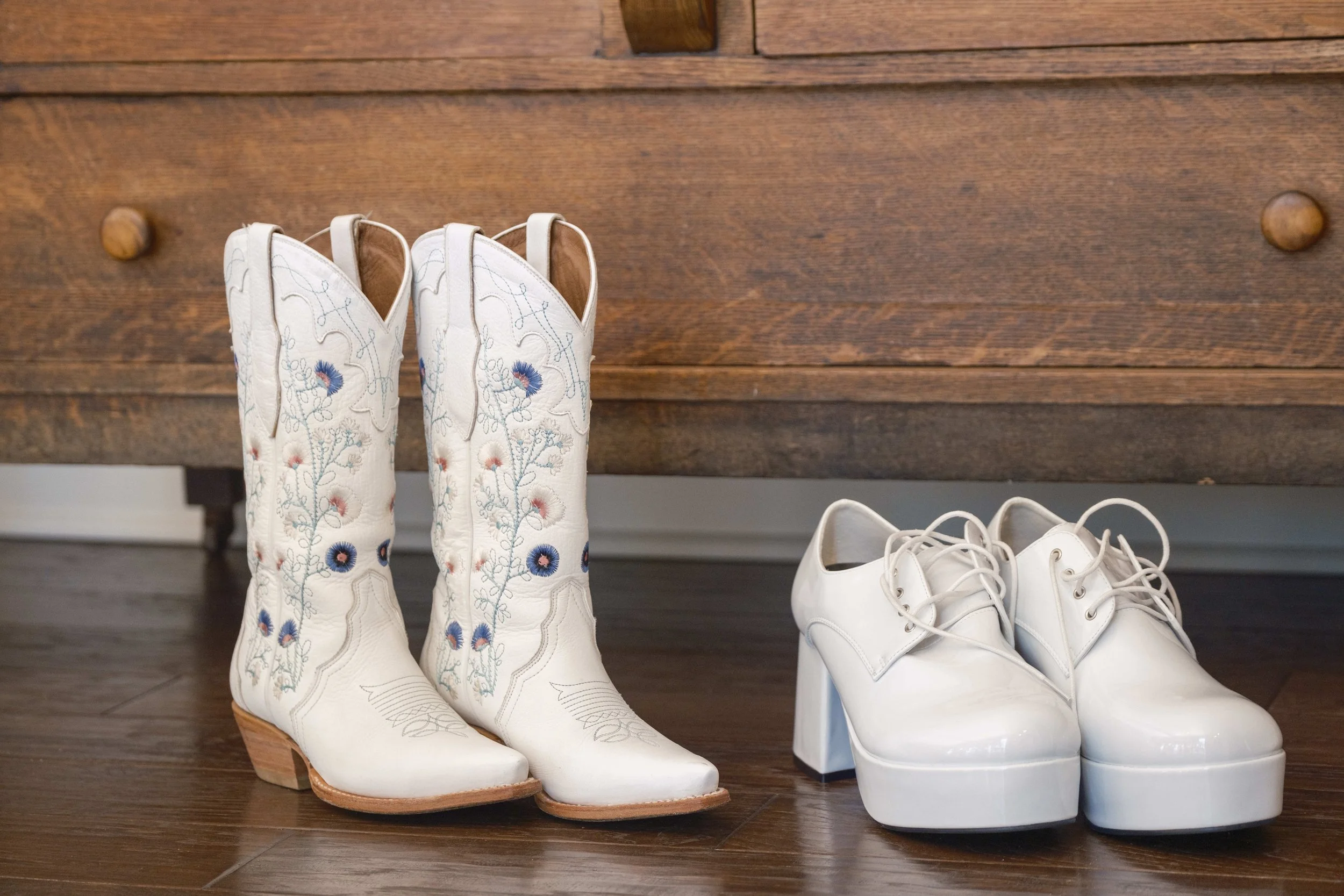  Nostalgic, film, storytelling wedding and elopement photography in ann arbor and detroit michigan 