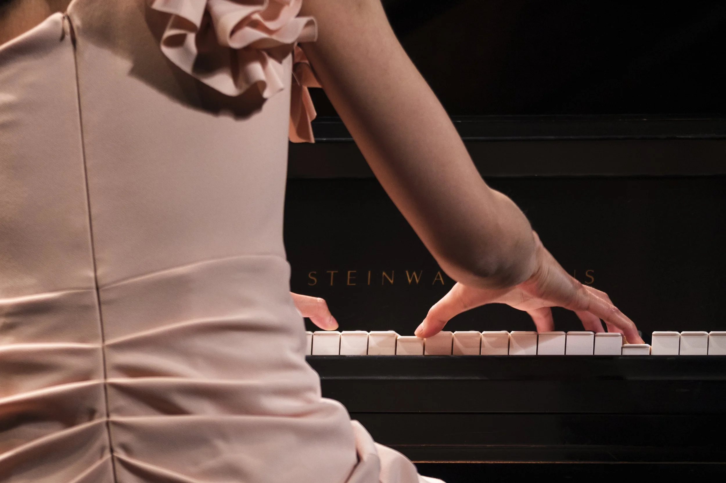  Live Music, Concerts, Arts and Culture Storytelling Photographer in Ann Arbor &amp; Detroit Michigan Charlotte Smith 