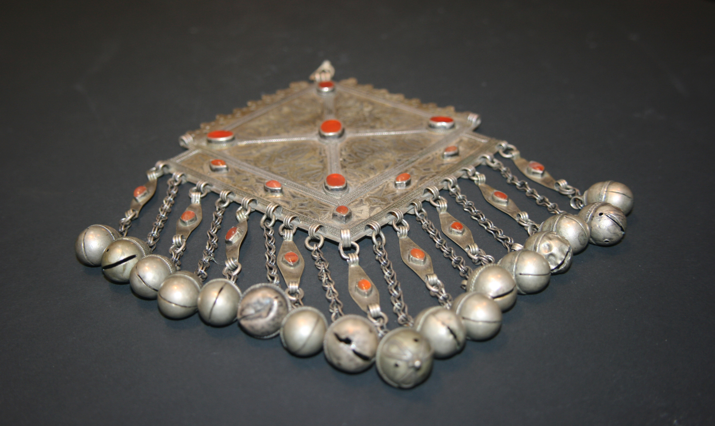 Teke Turkman early 20th century silver carnelian pendant