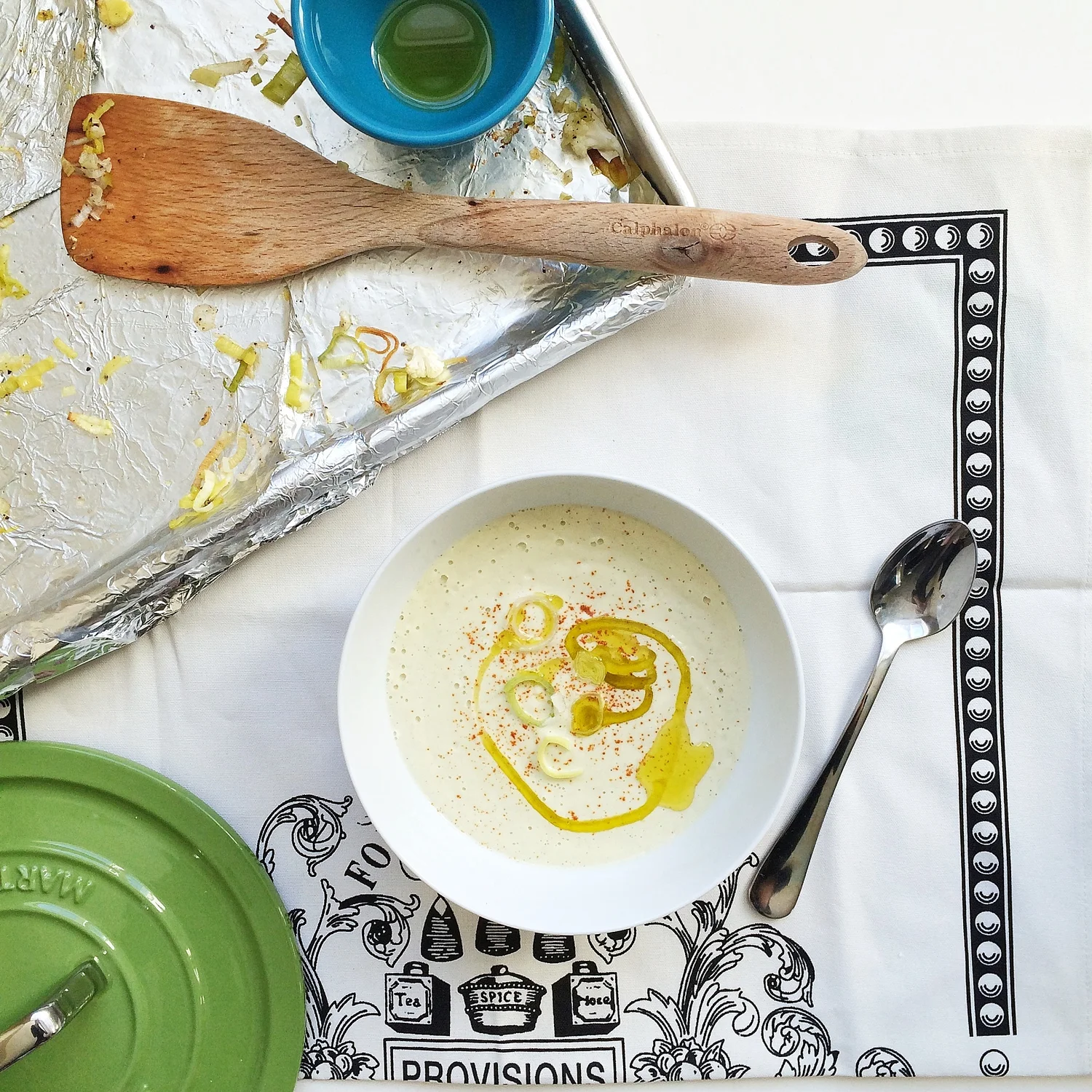 Creamy Roasted Cauliflower Leek Soup