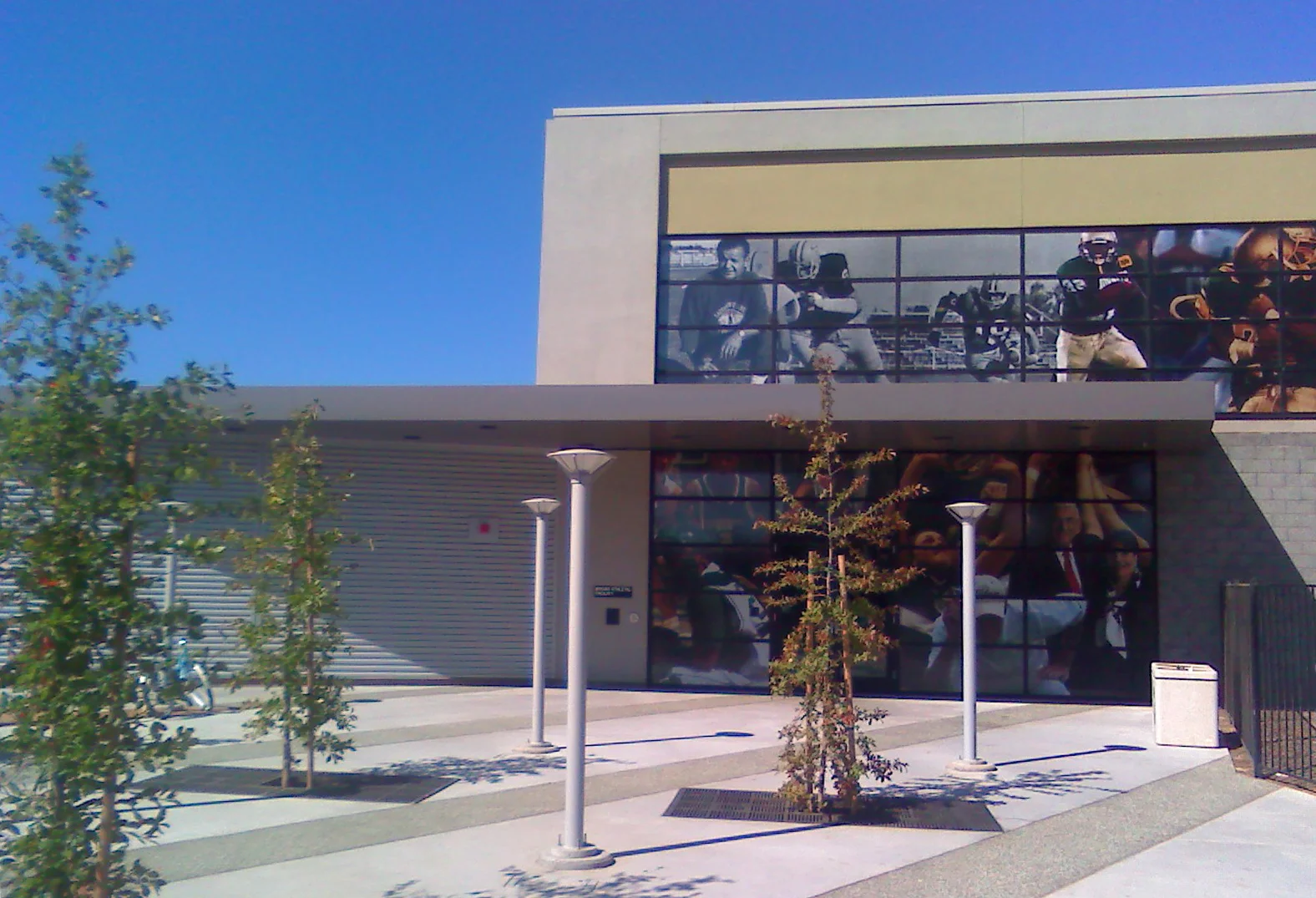 BROAD ENTRANCE.jpg