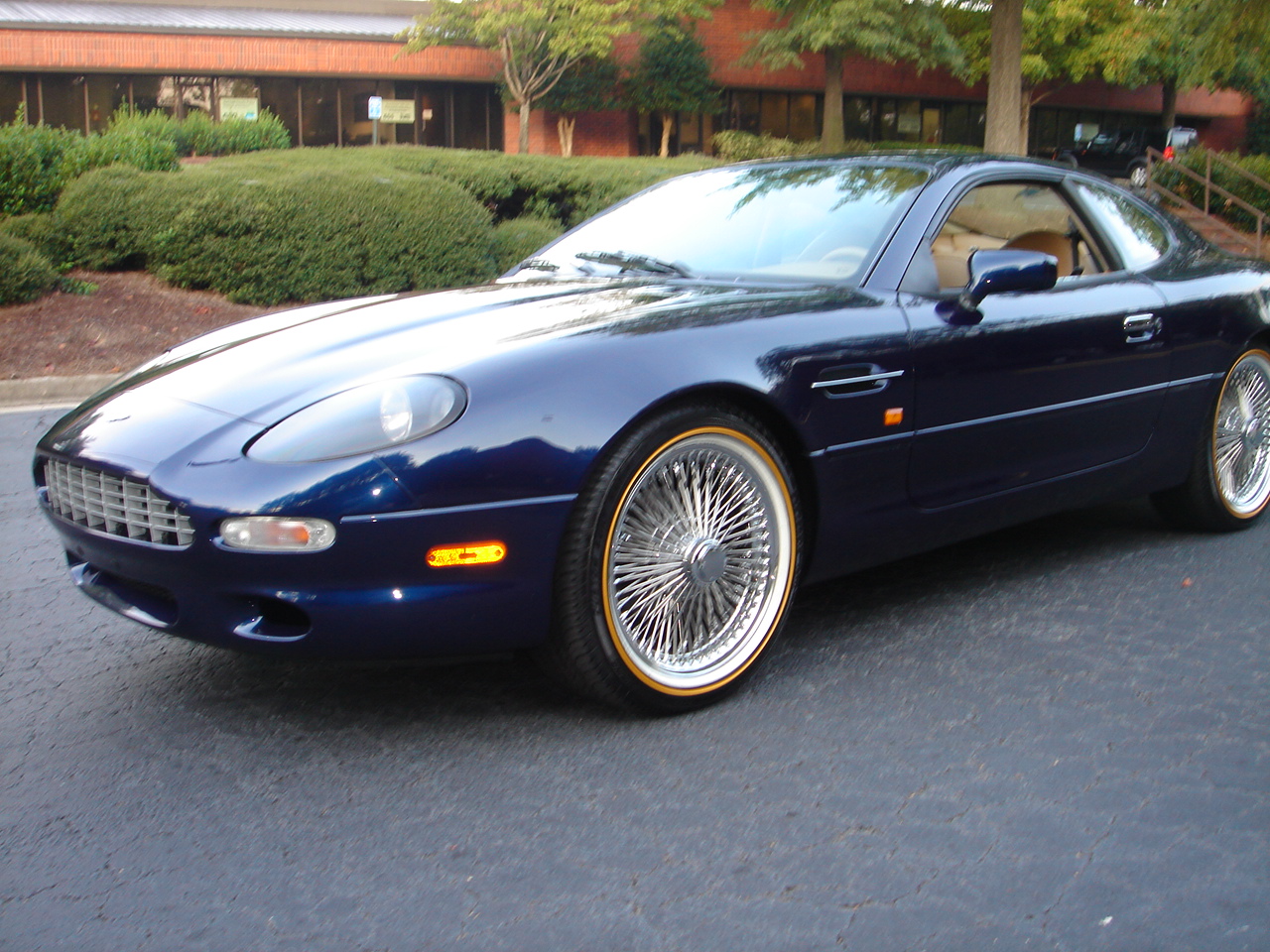 aston DB7 005.jpg