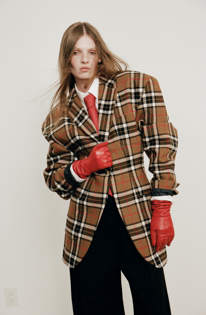 fashion-stylist-los-angeles-elevated-essentials-2.png