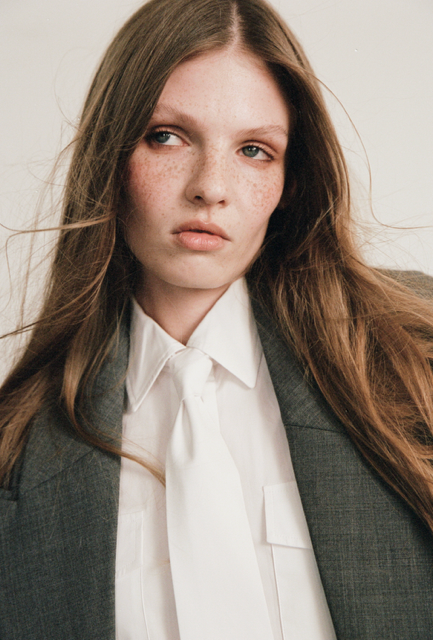 fashion-stylist-los-angeles-elevated-essentials-7.png