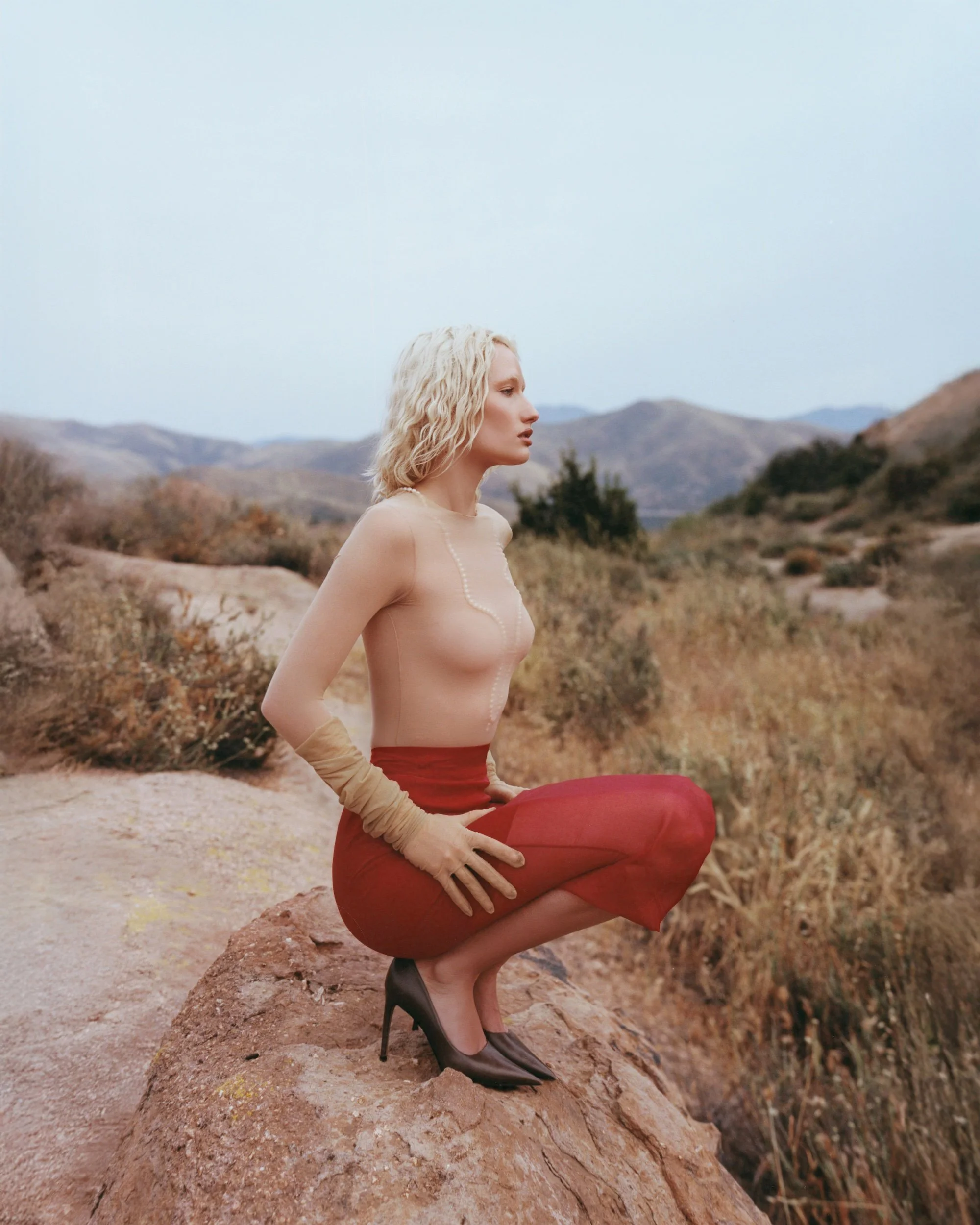 fashion-stylist-los-angeles-desert-fashion-editorial-IMG_8889.jpeg