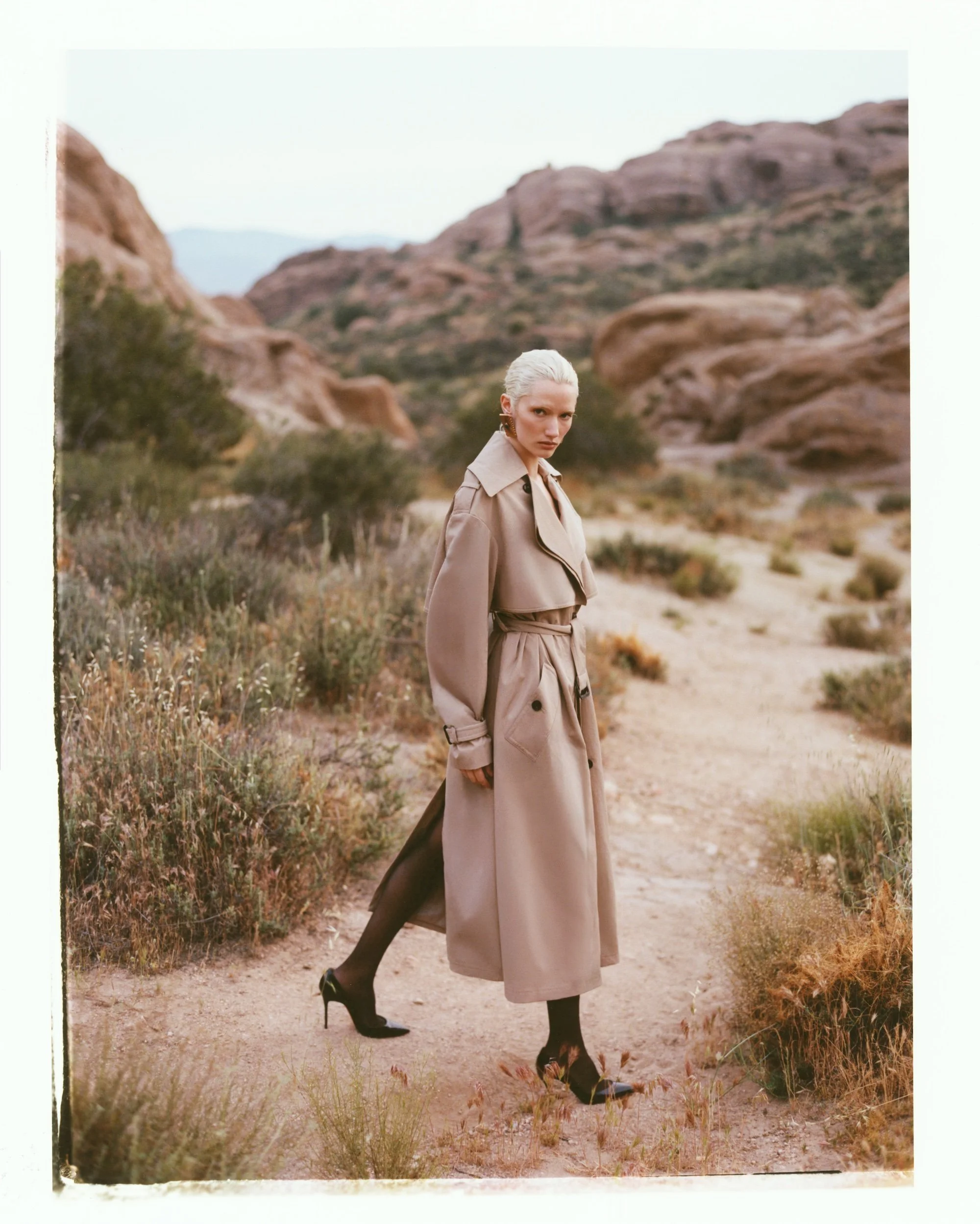 fashion-stylist-los-angeles-desert-fashion-editorial-IMG_8895.jpeg
