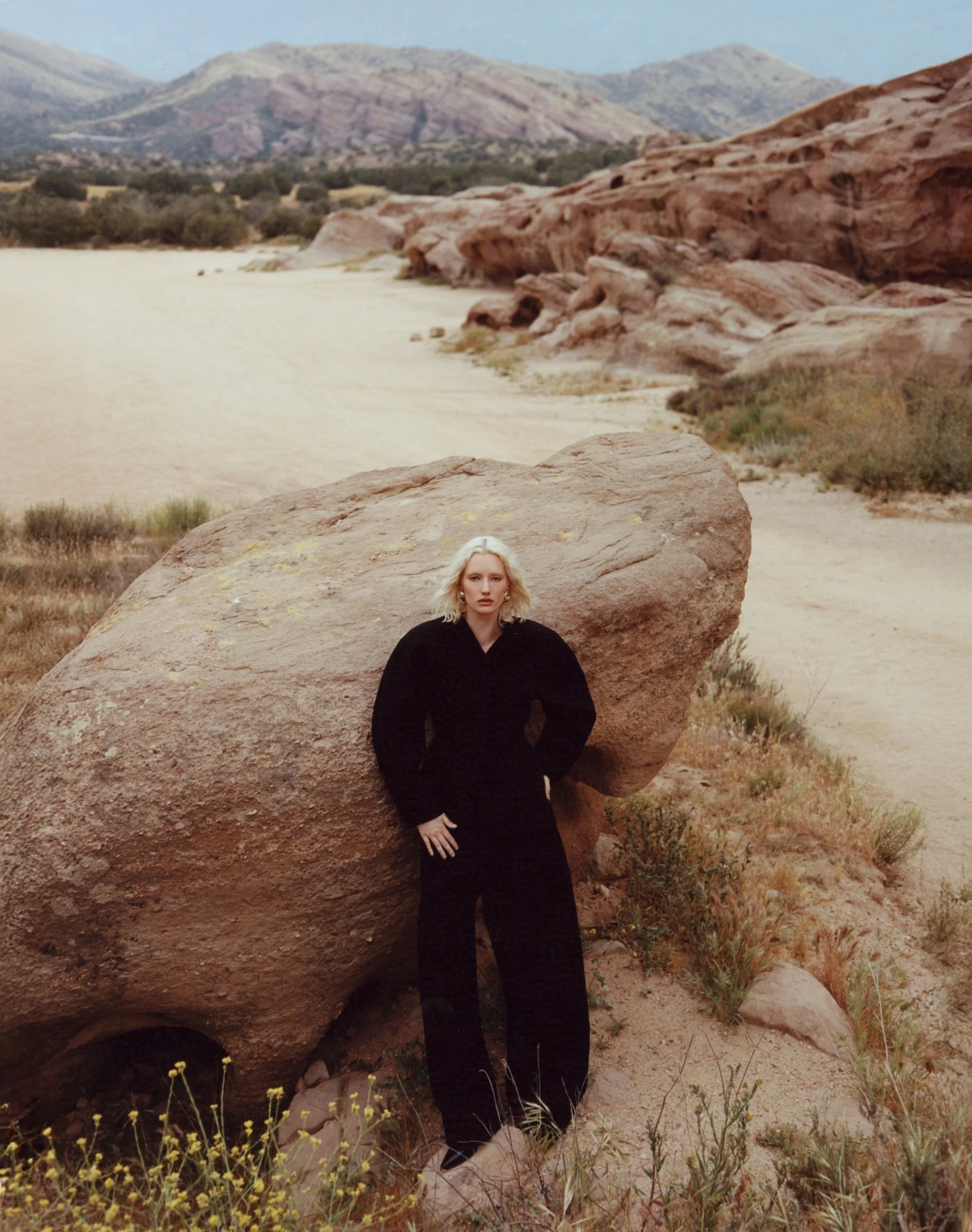fashion-stylist-los-angeles-desert-fashion-editorial-IMG_8901.jpeg