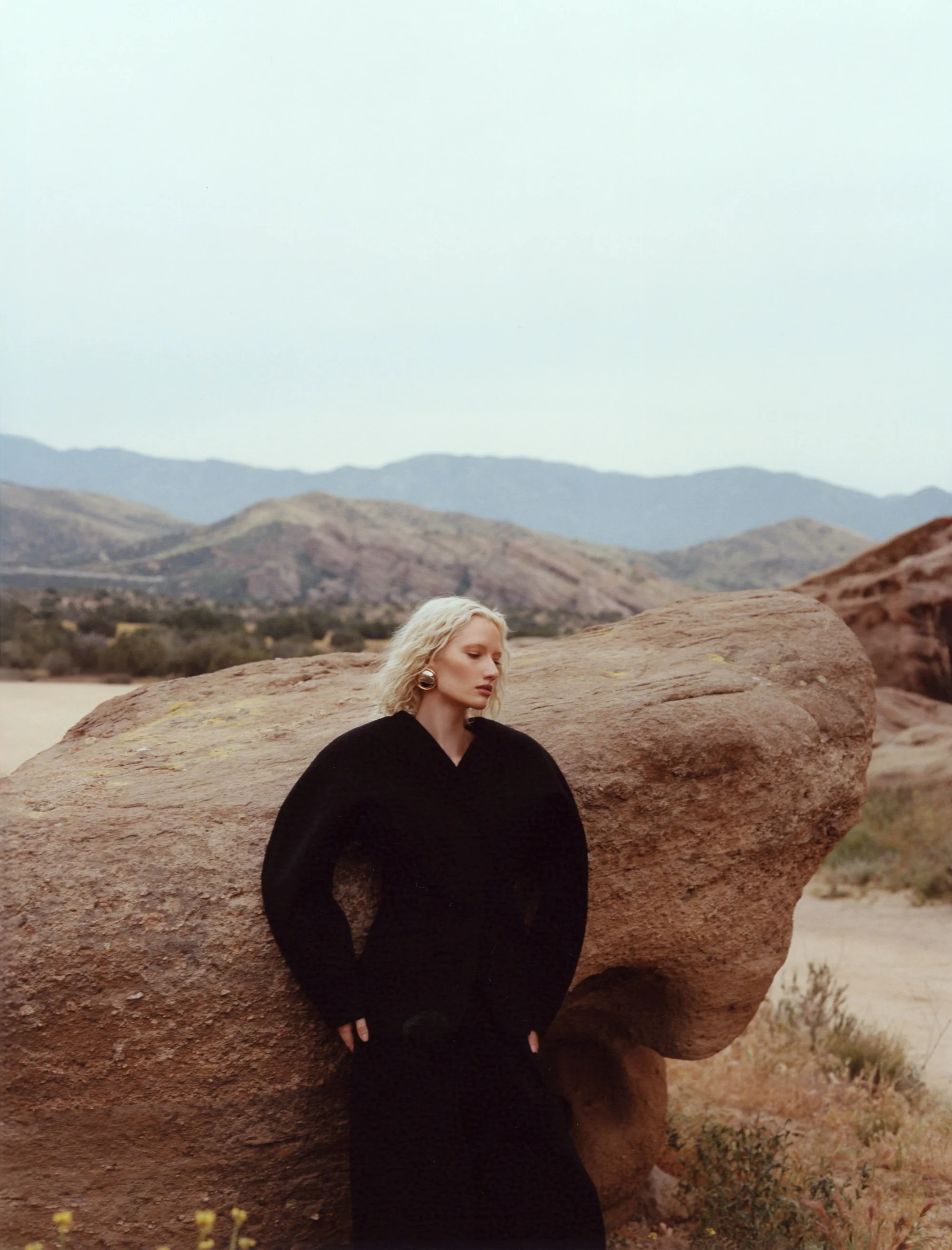 fashion-stylist-los-angeles-desert-fashion-editorial-IMG_8902.jpeg