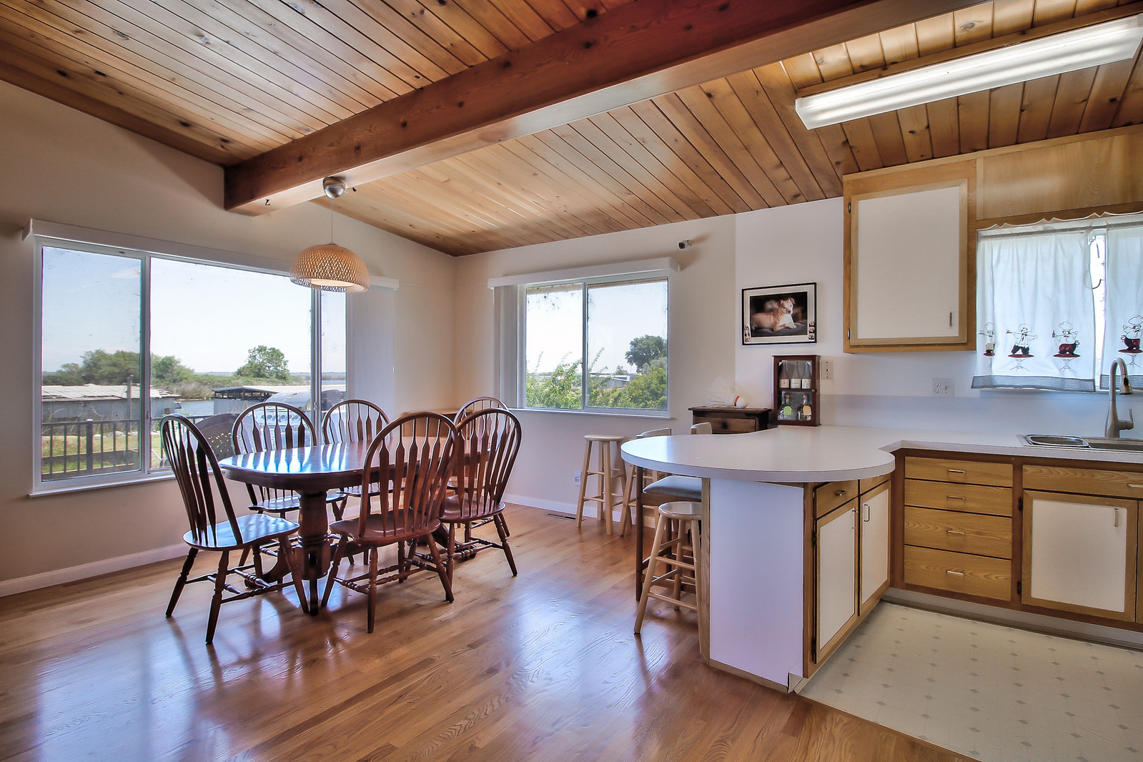14_f8_3703_N_Willow_Road_05152018_0013_mls.jpg