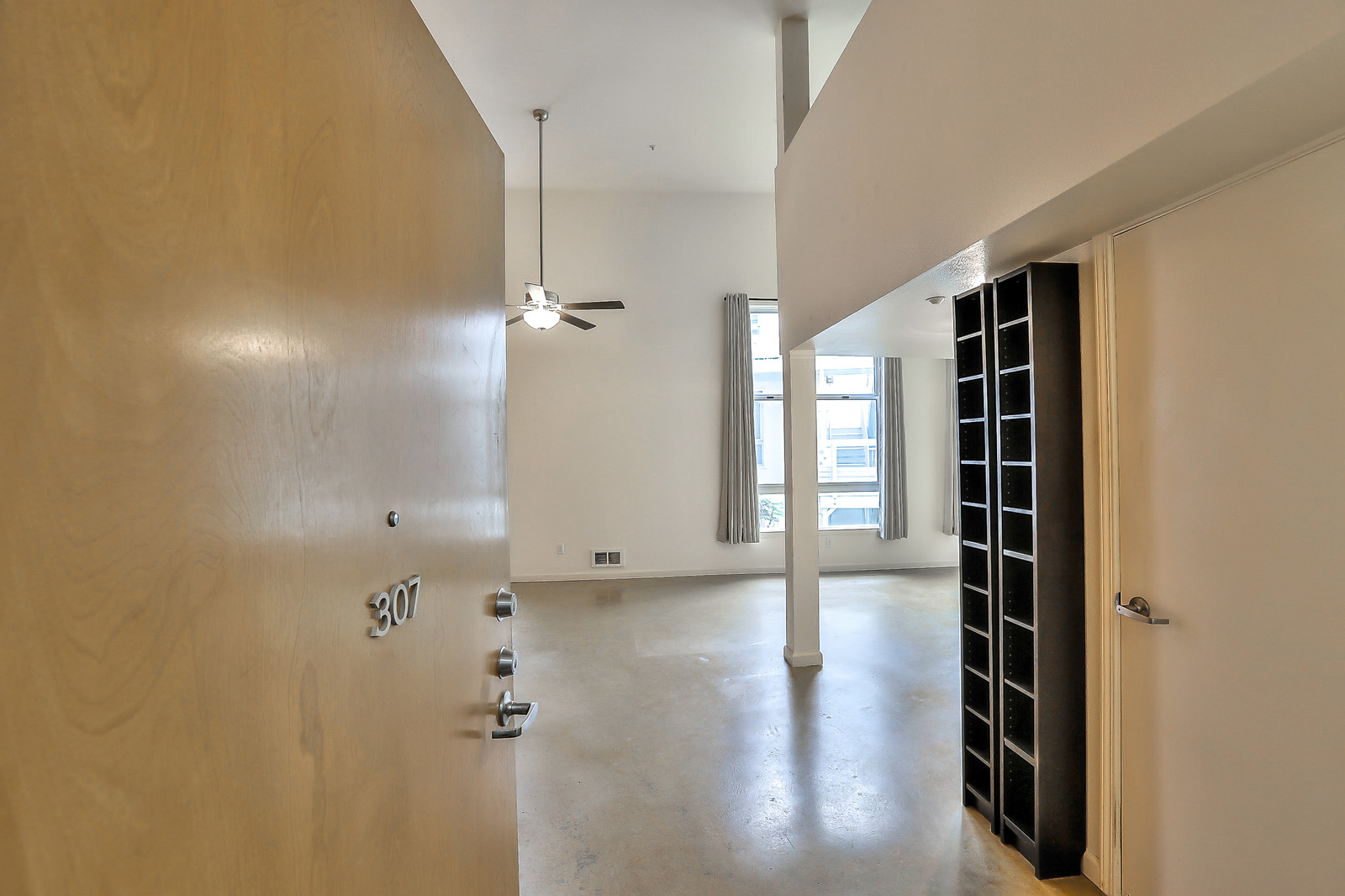 15_f8_1695_18th_Street_307_082118_016_mls.jpg
