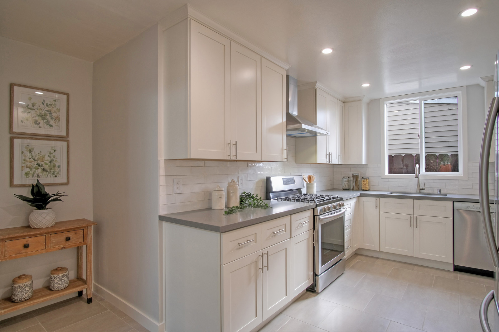 18_F82103_Shoreview_Avenue18_mls.jpg