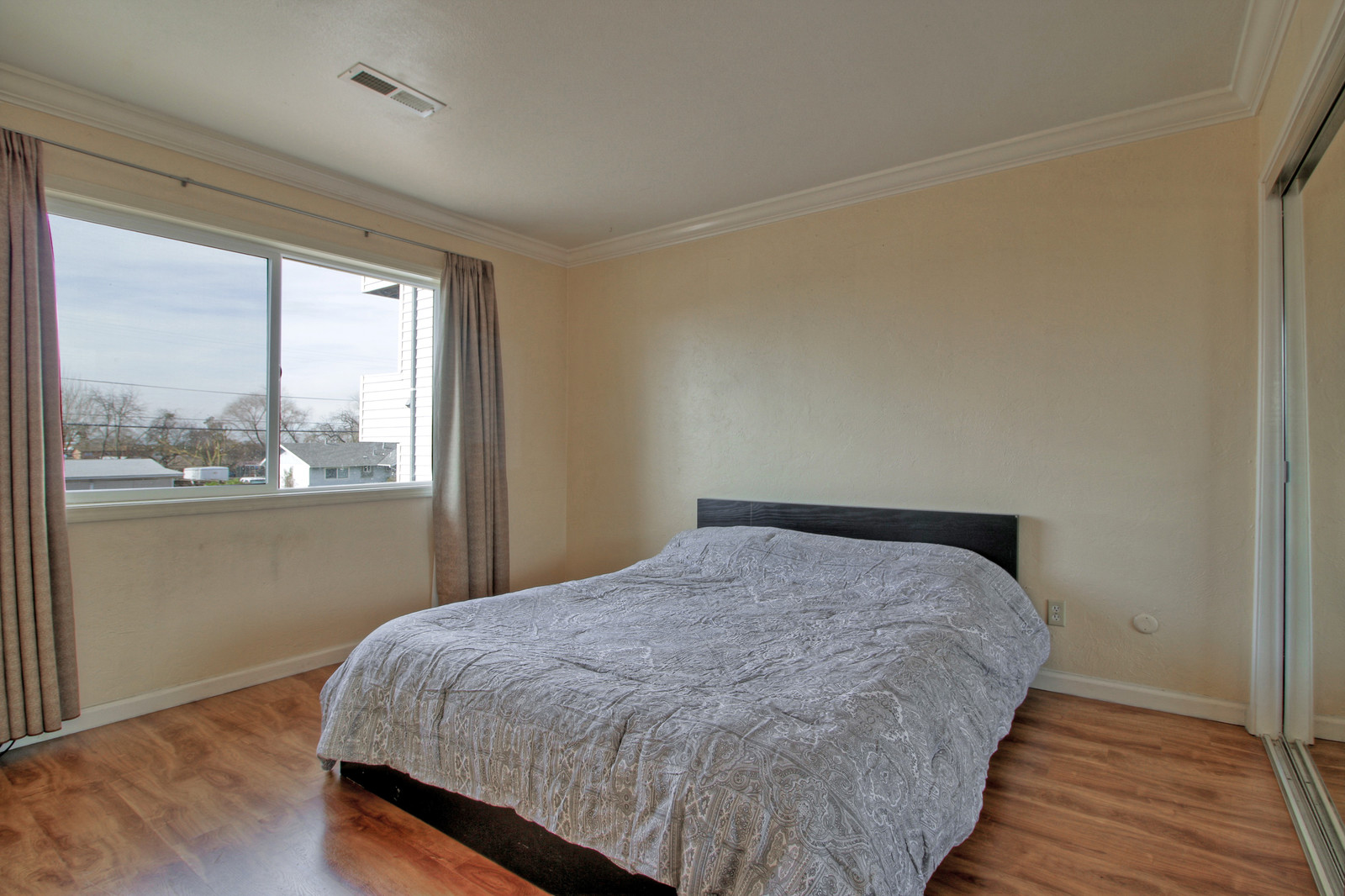 30_F85428_Sandmound_Blvd30_mls.jpg