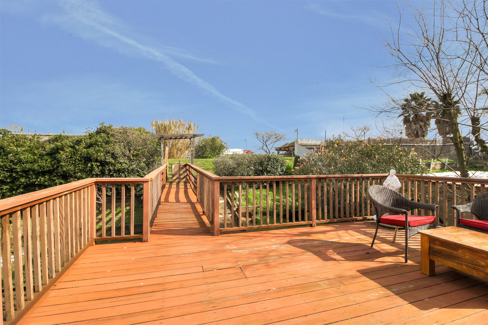 43_F85428_Sandmound_Blvd43_mls.jpg
