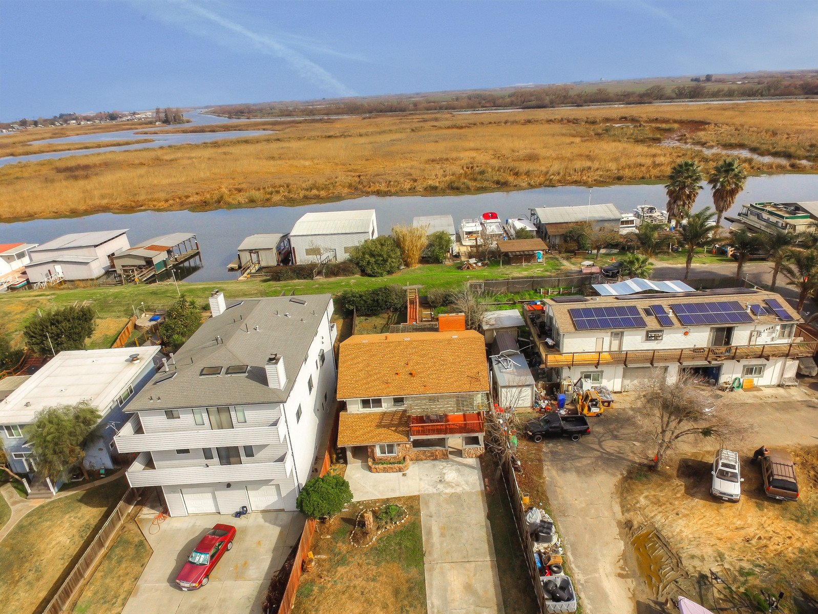 01_F85428_Sandmound_Blvd1_mls.jpg