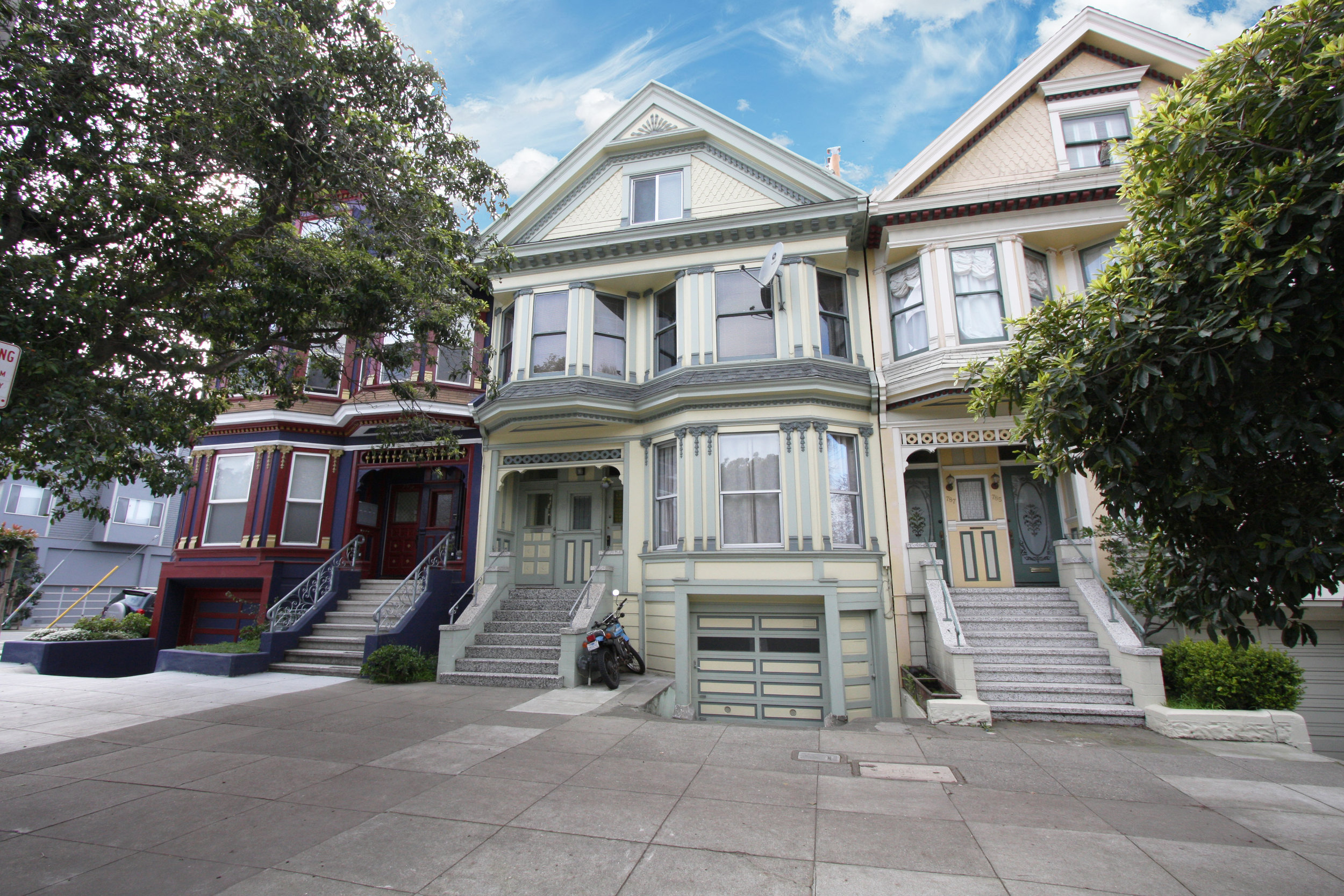 Sold at $911,000