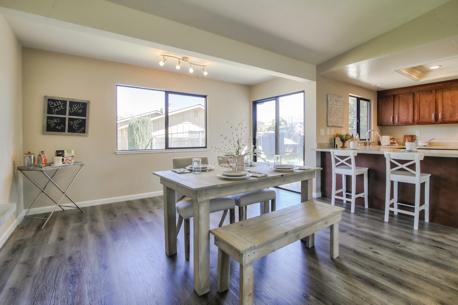 61_F84323_Arleda_Lane17_RP_mls.jpg