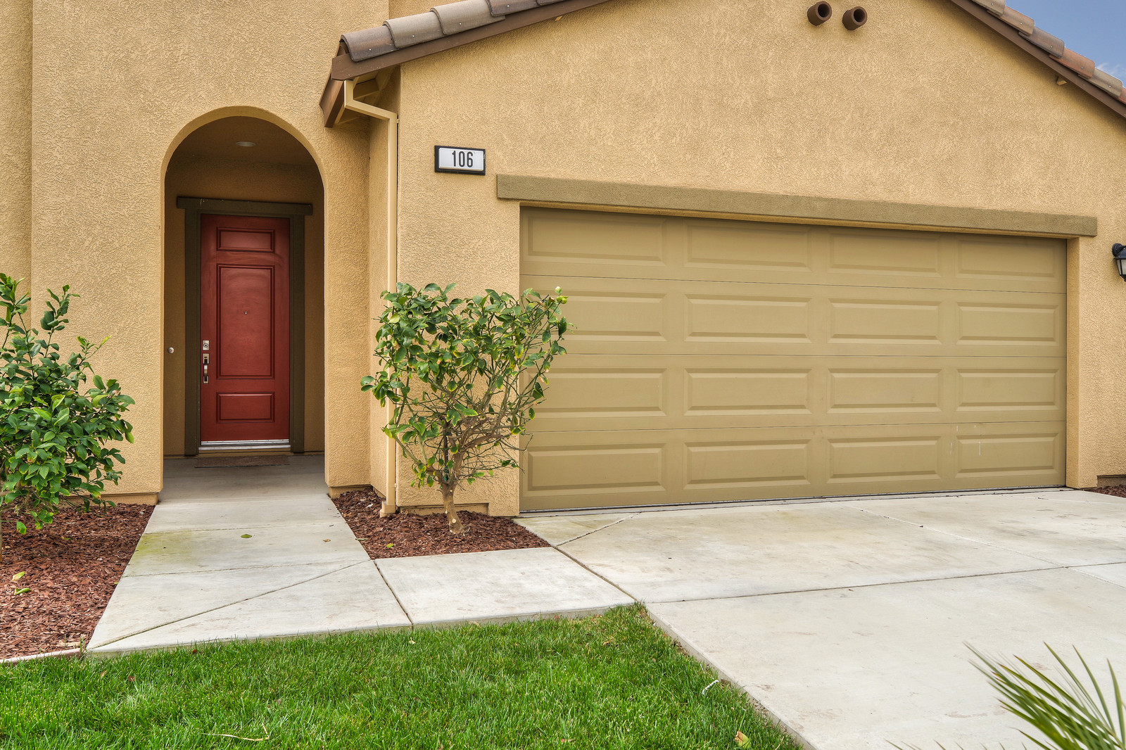 07_F8106_Clear_Lake_Court7_mls.jpg