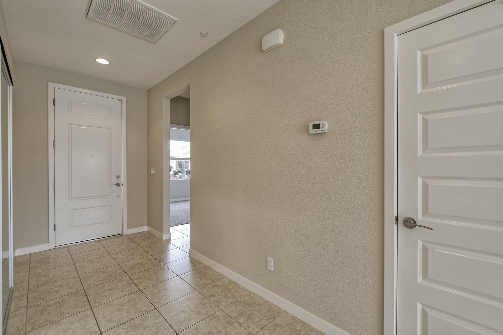 11_F8106_Clear_Lake_Court11_mls.jpg
