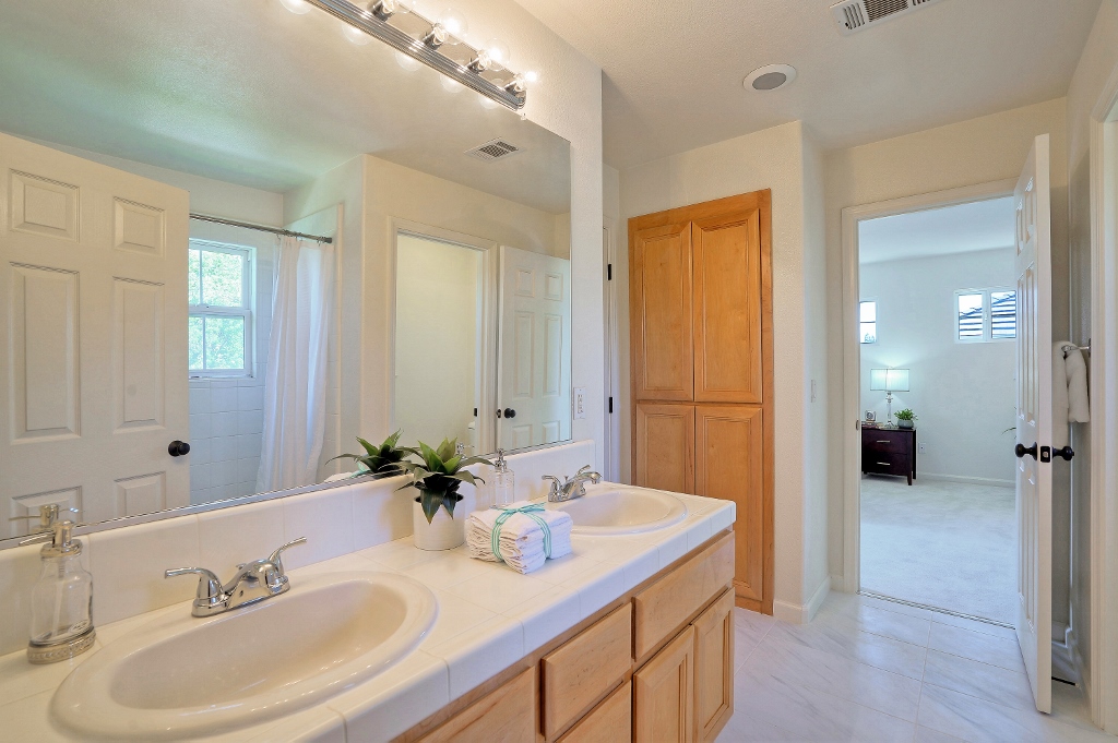 39_F84007_Tryon_Place44 (1024x681).jpg