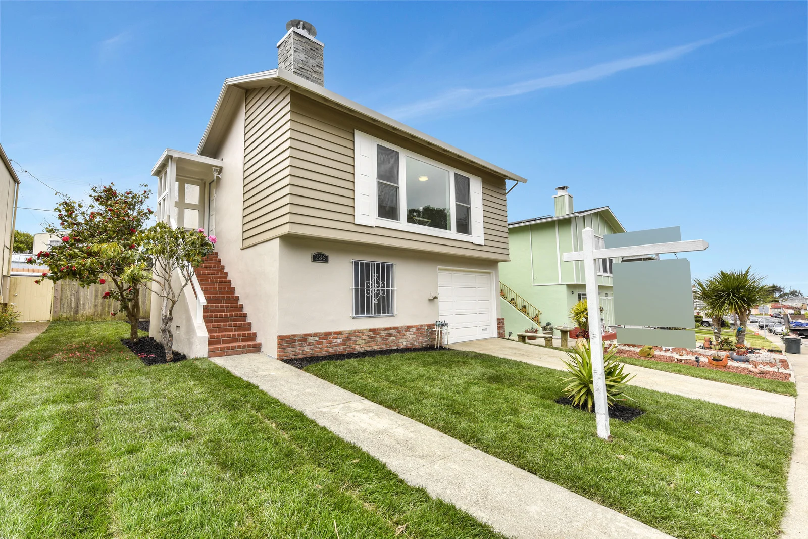 01_F8236_Catalina_Ave1__mls.jpg