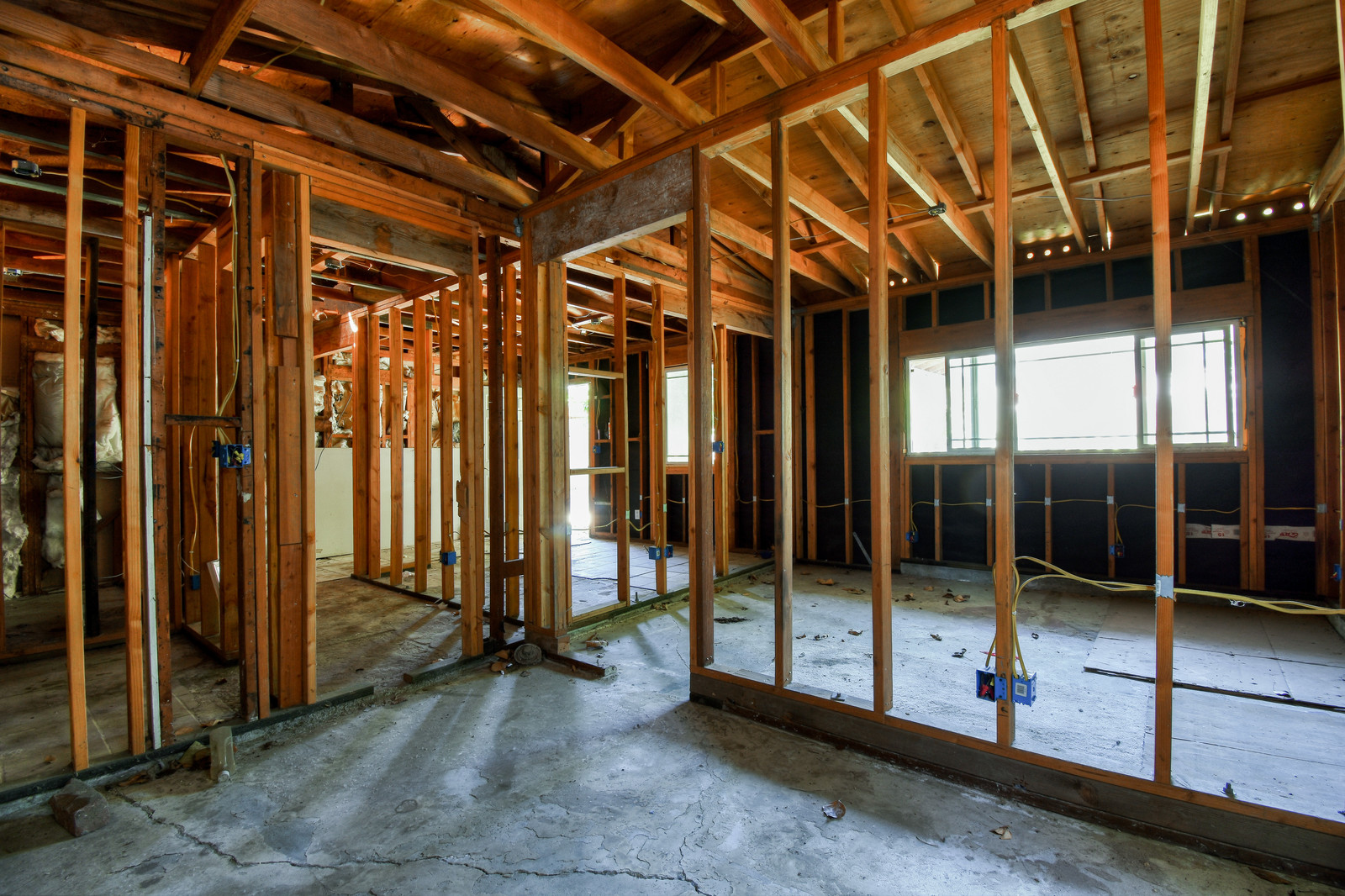 36_F8276_Mahoney_Drive39_mls.jpg