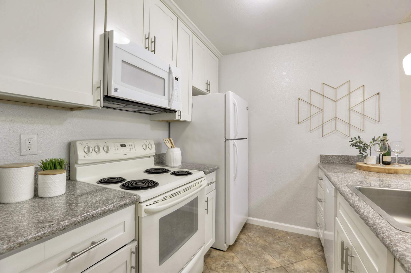 06_F81148_Shelter_Creek_Lane3_mls.jpg