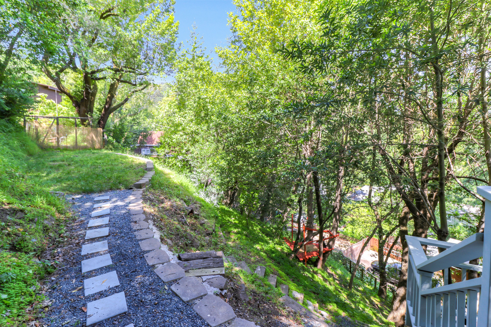 31_F8201_Floribel_Ave32_mls.jpg