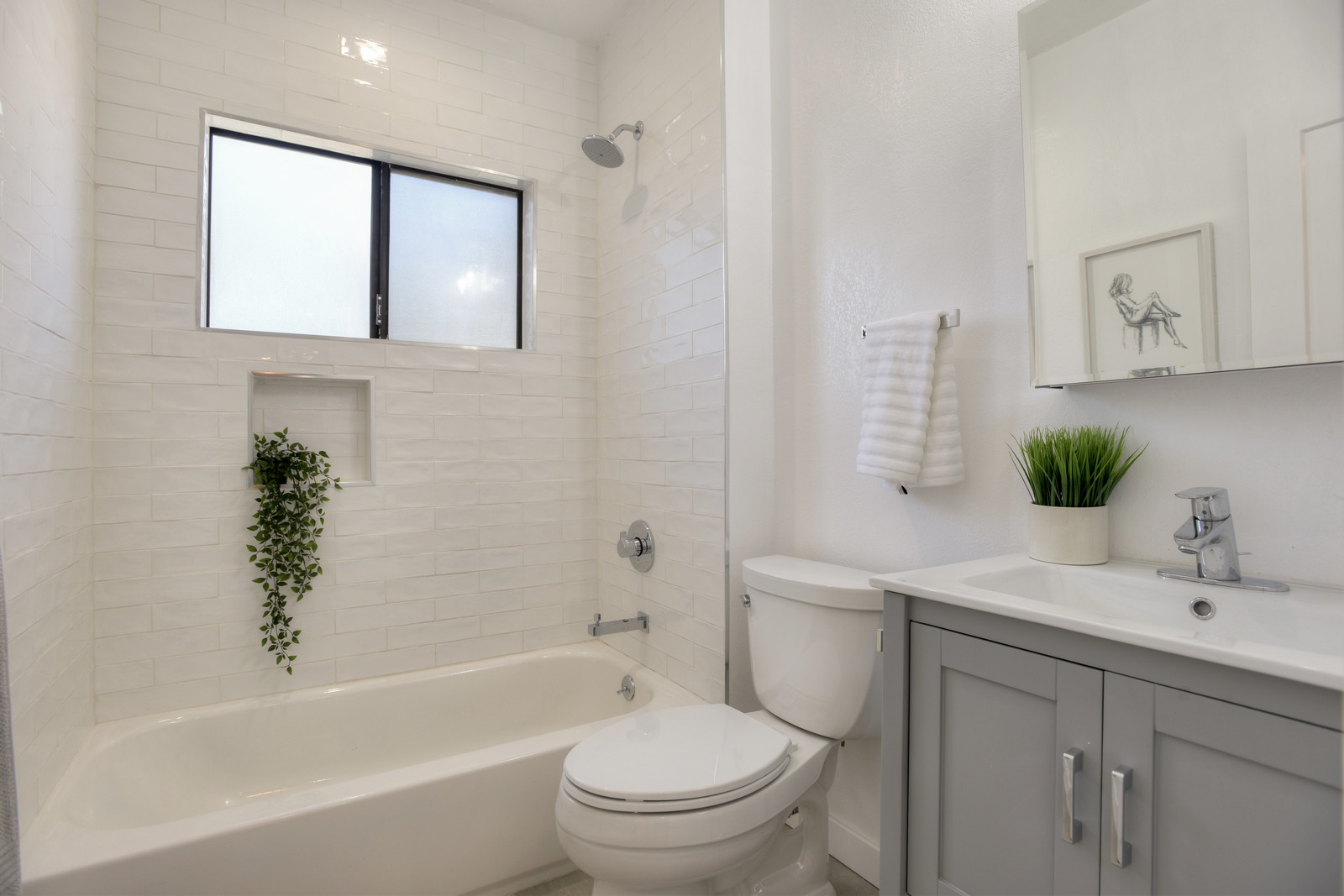 42_F81776_Rex_Street42_mls.jpg