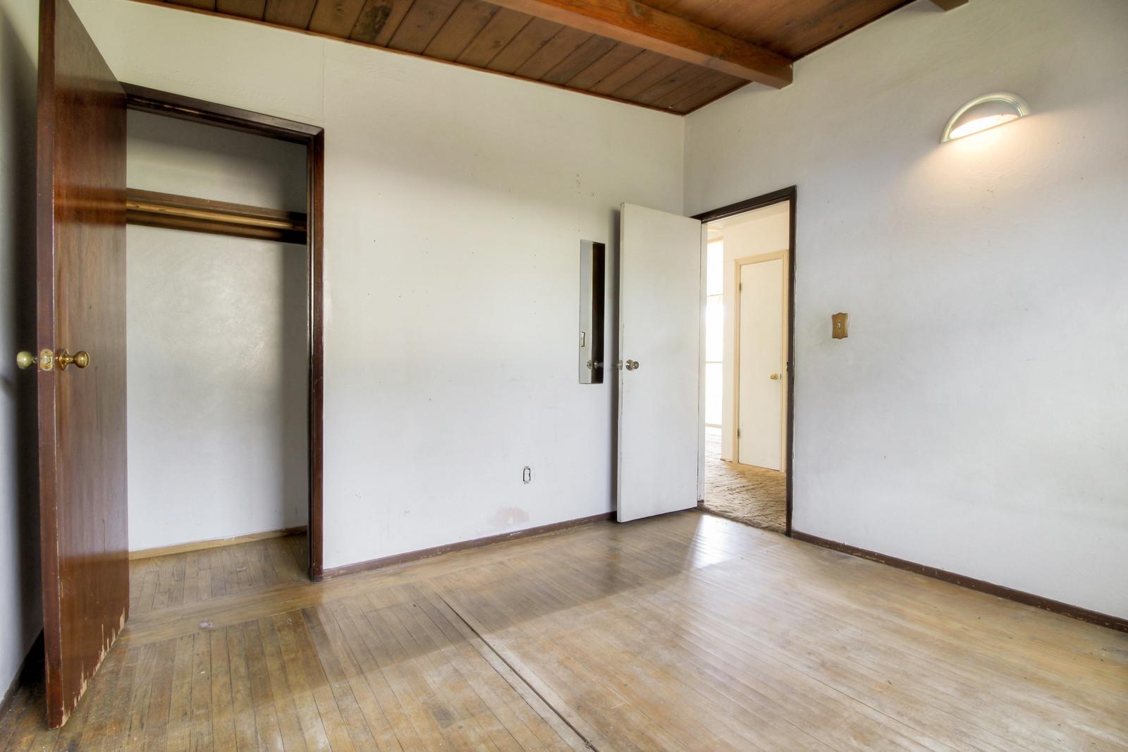 16_F833602_10th_Street16_mls.jpg